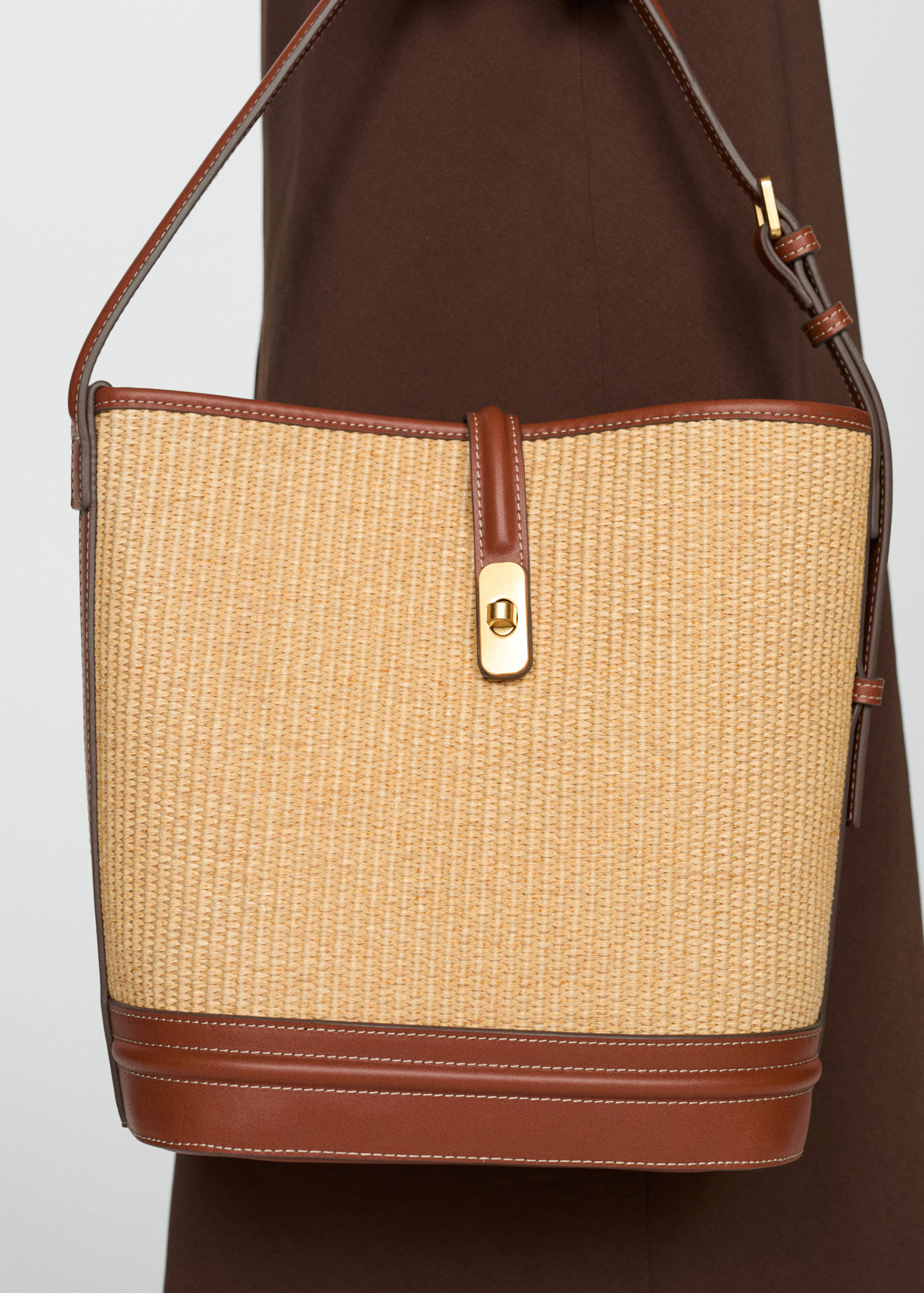 Bolso bucket efecto rafia - Detalle del artículo 9