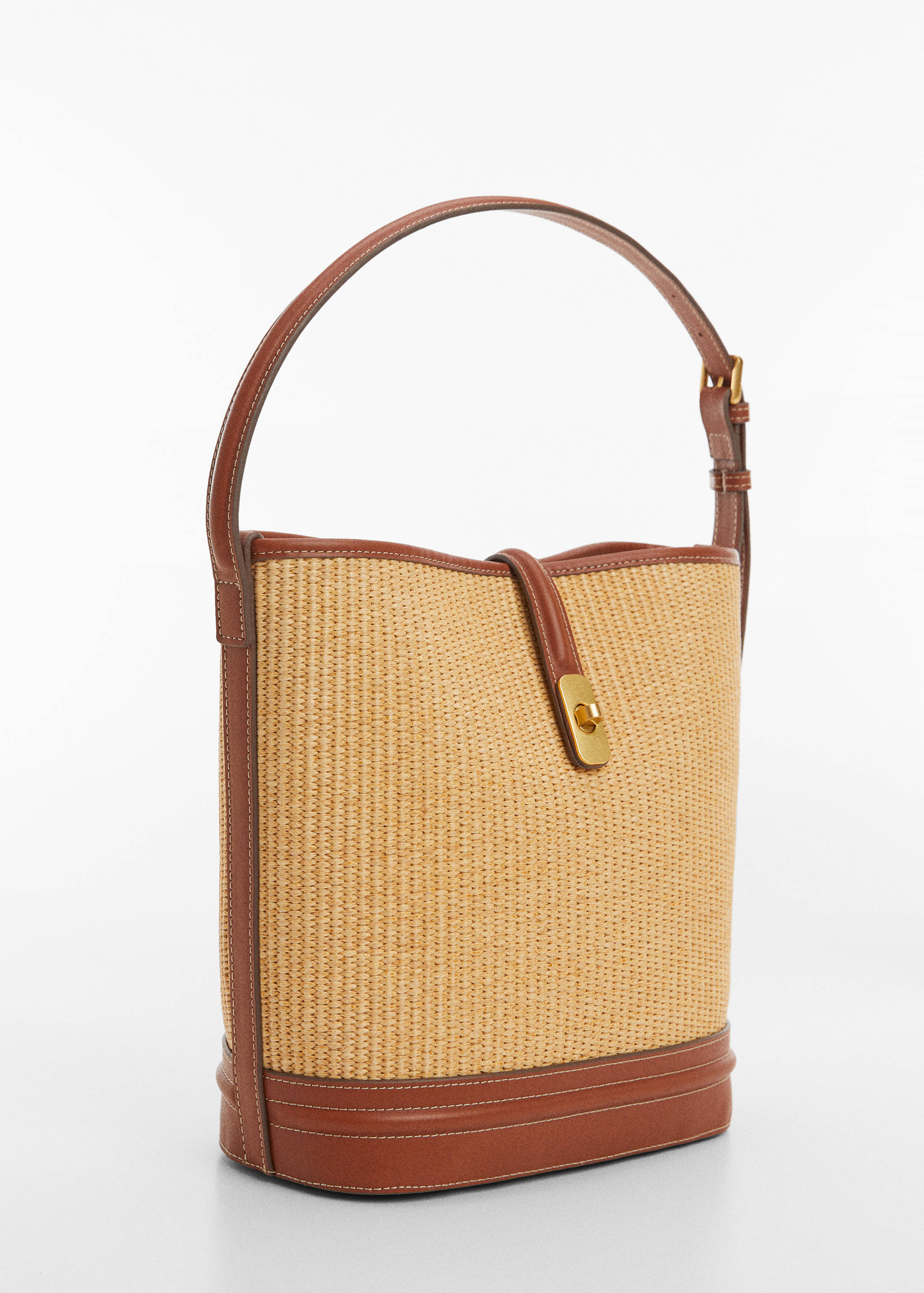 Bolso bucket efecto rafia - Plano medio