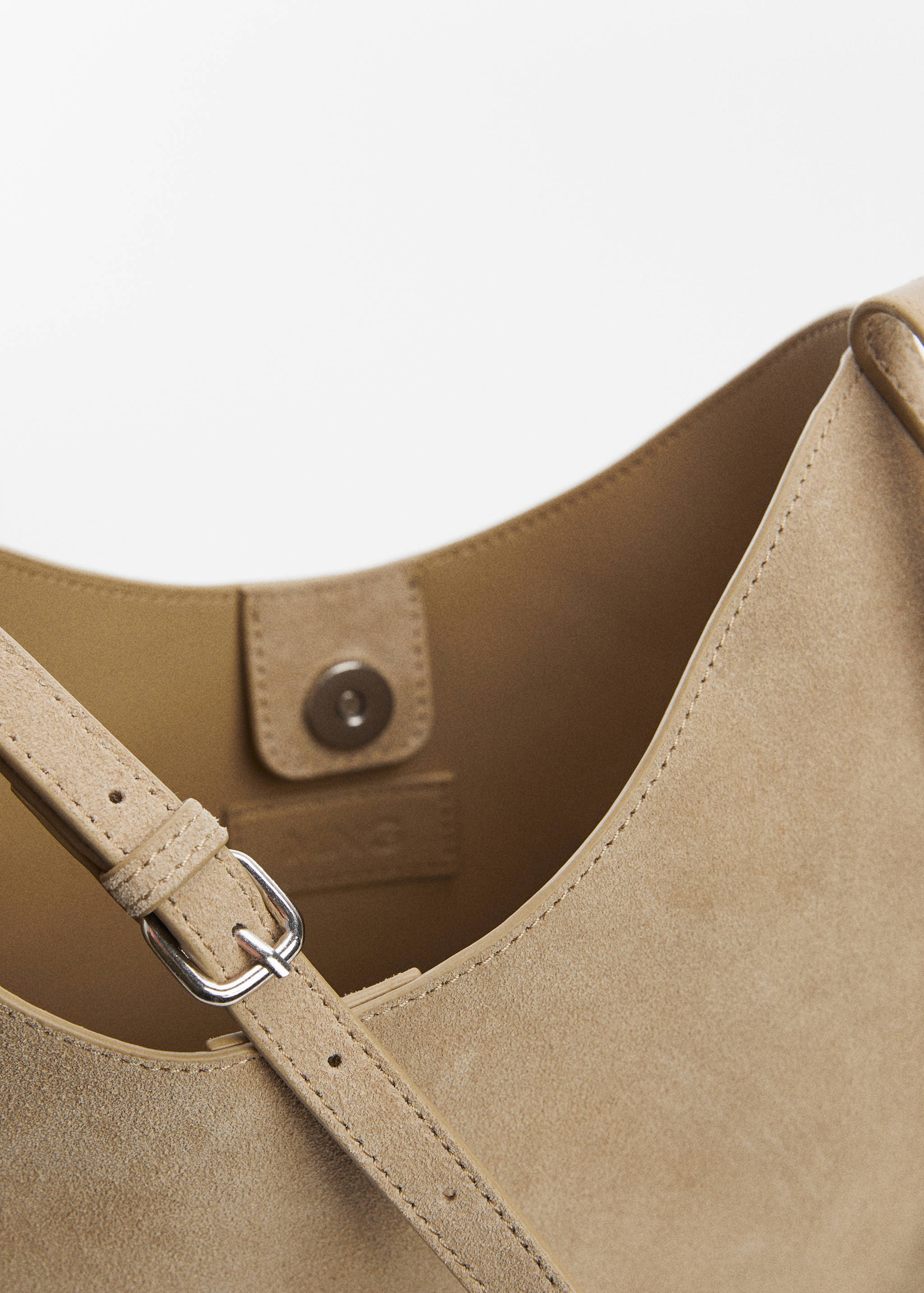 Leather shoulder bag - Details of the article 2