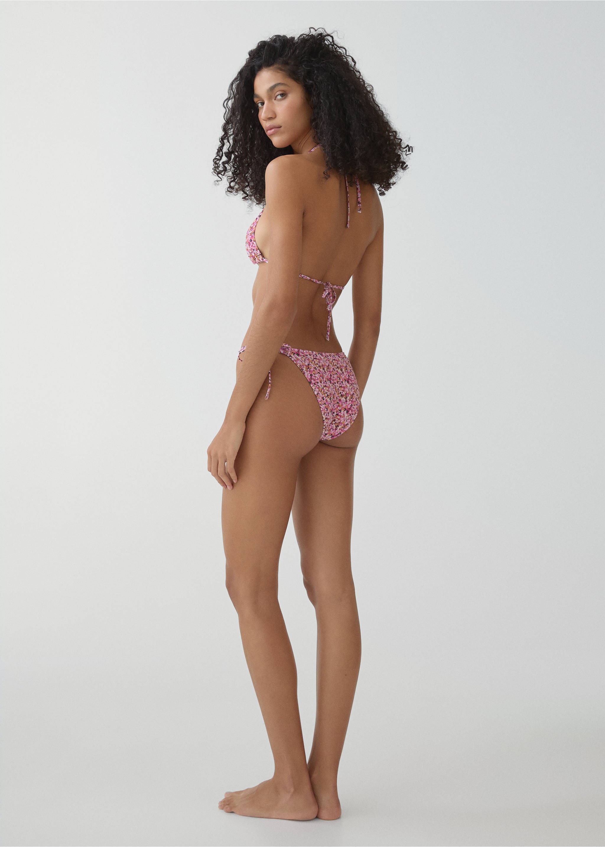 Floral triangular bikini top - Reverse of the article, Pink. Ref: 67006738-00.