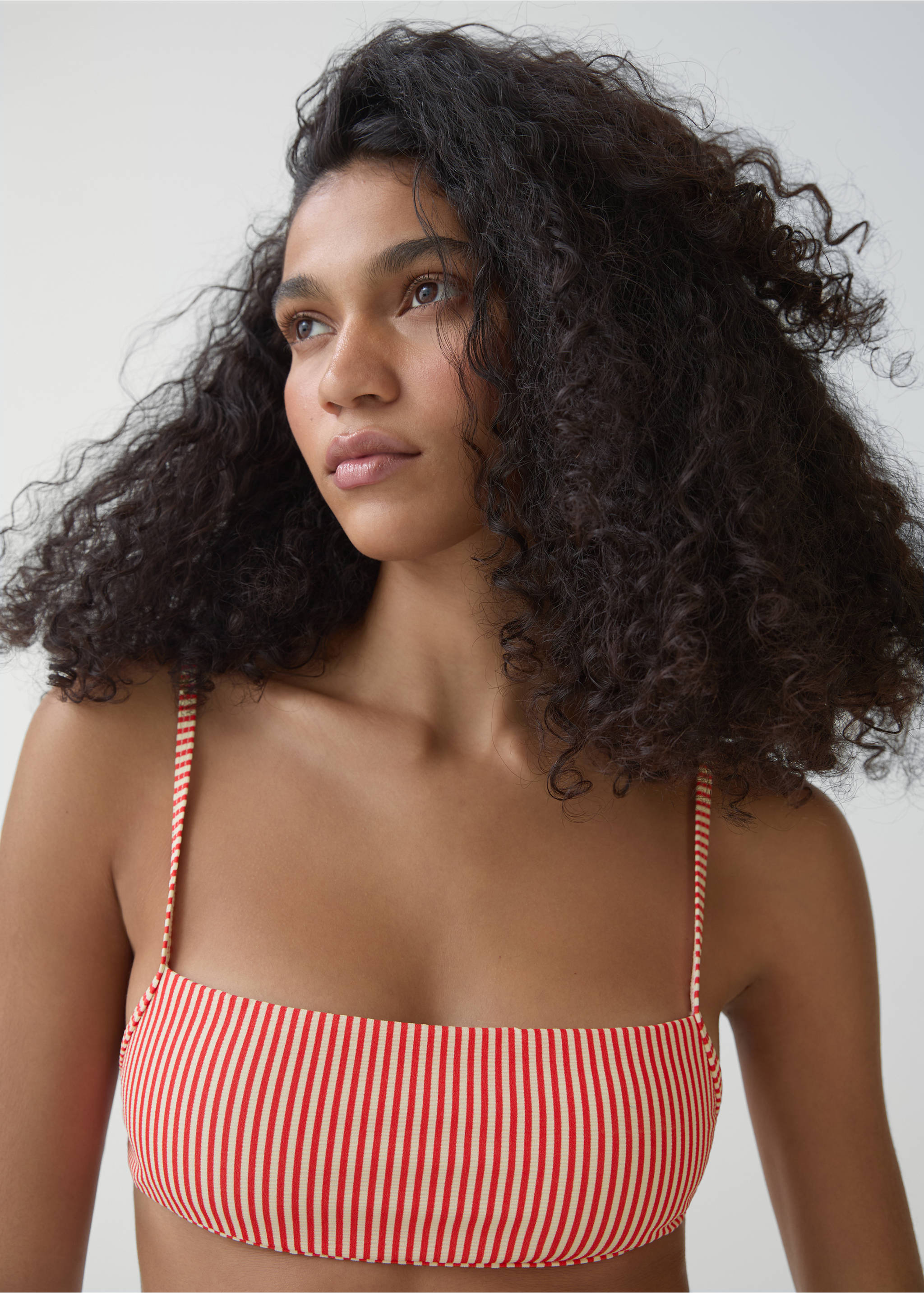 Striped bikini top - Details of the article 1, Red. Ref: 67006739-00.