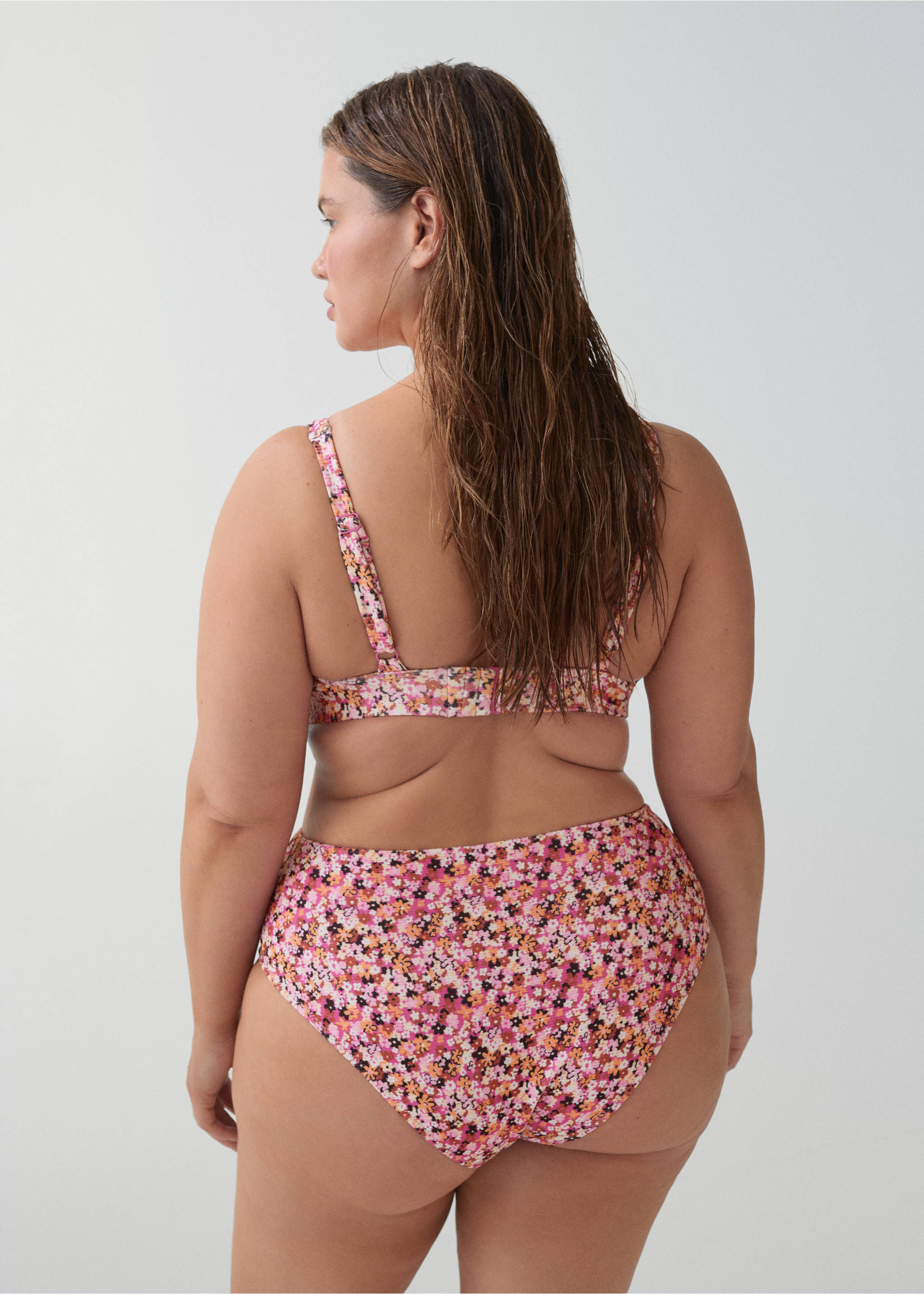 Haut bikini à fleurs - Détail de l'article 4, Rose. Ref: 67006743-00.