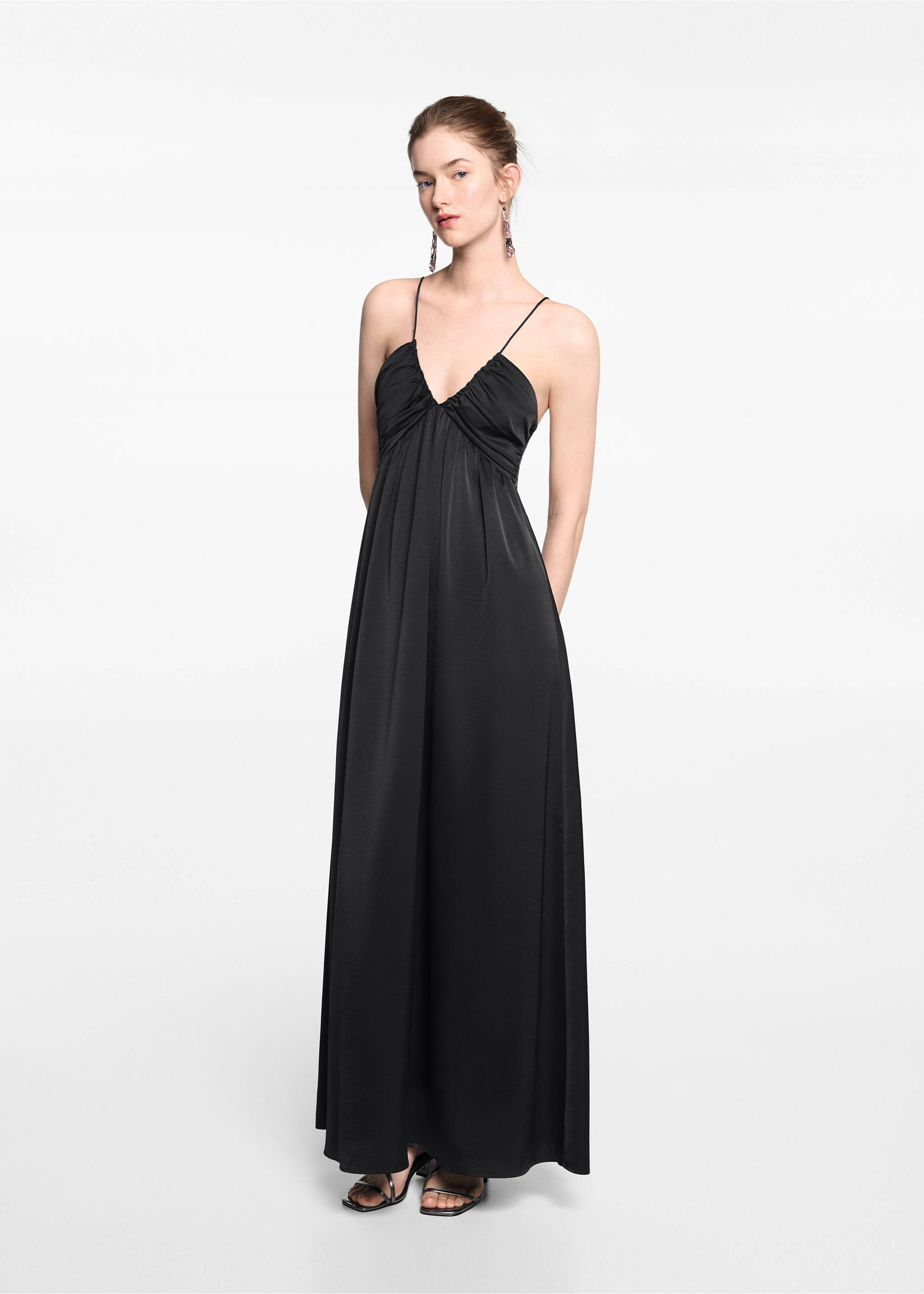 Langes Plisseekleid - Allgemeine Ansicht, Schwarz. Ref: 67006766-00.