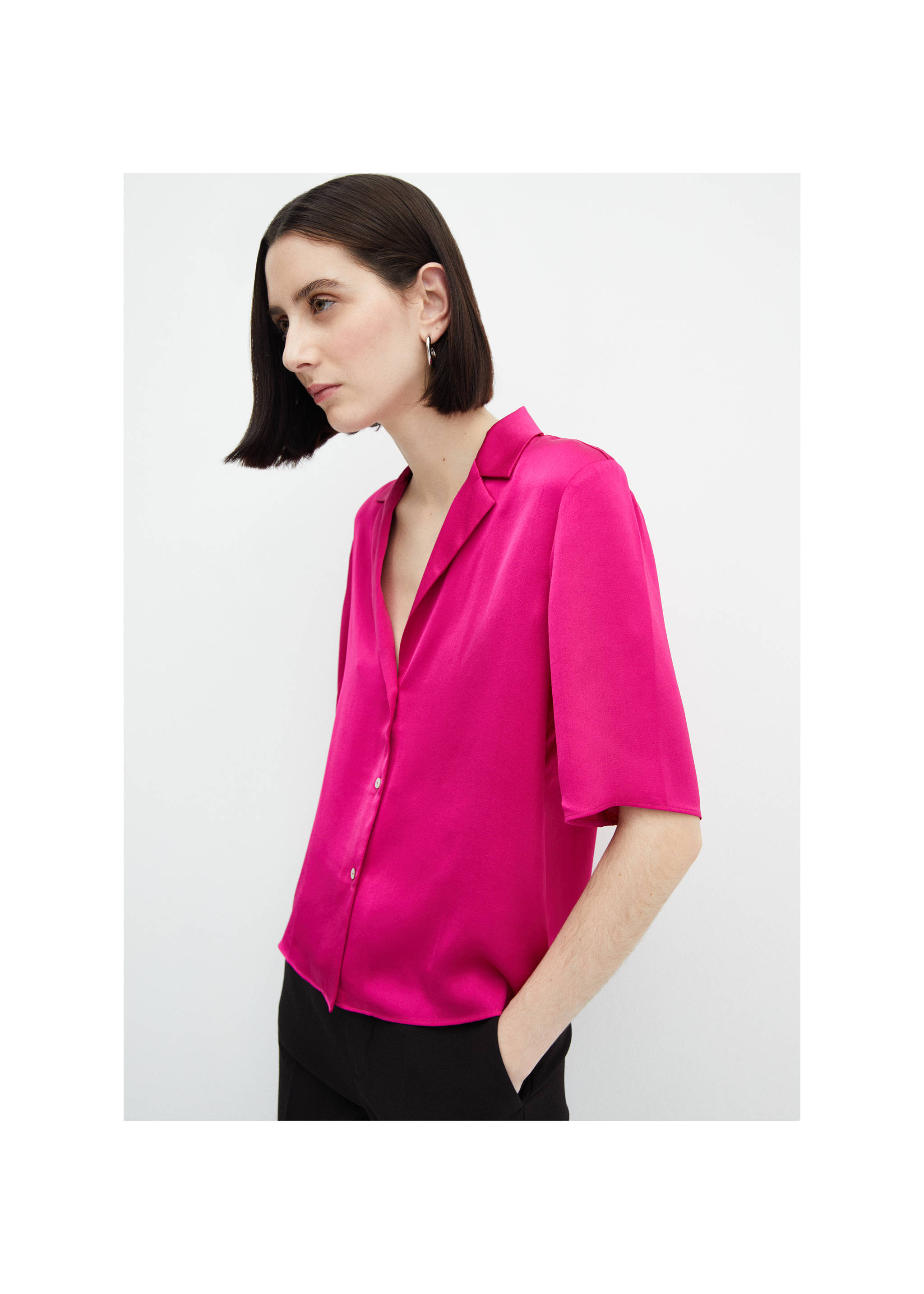 Short-sleeved satin shirt - Medium plane, Fuchsia. Ref: 67007129-00.