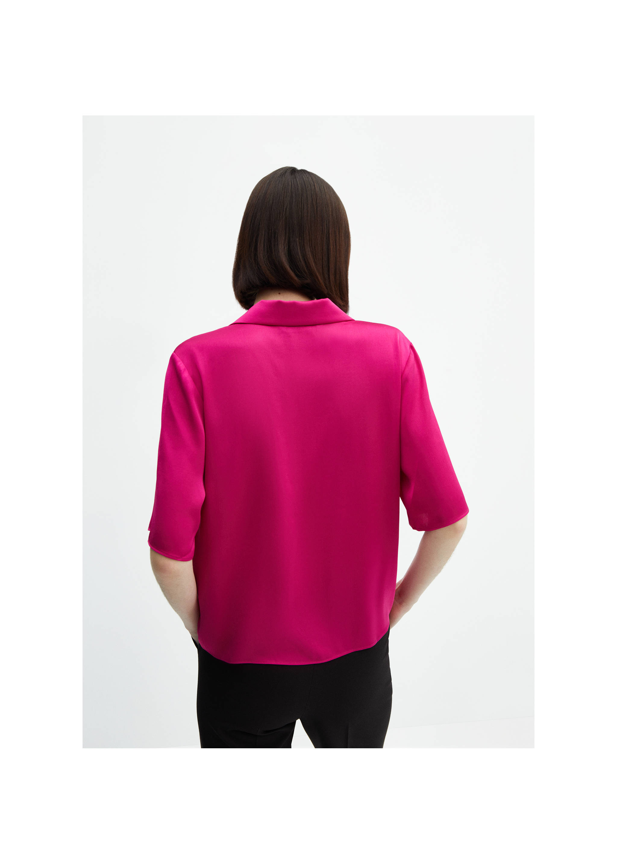 Short-sleeved satin shirt - Reverse of the article, Fuchsia. Ref: 67007129-00.