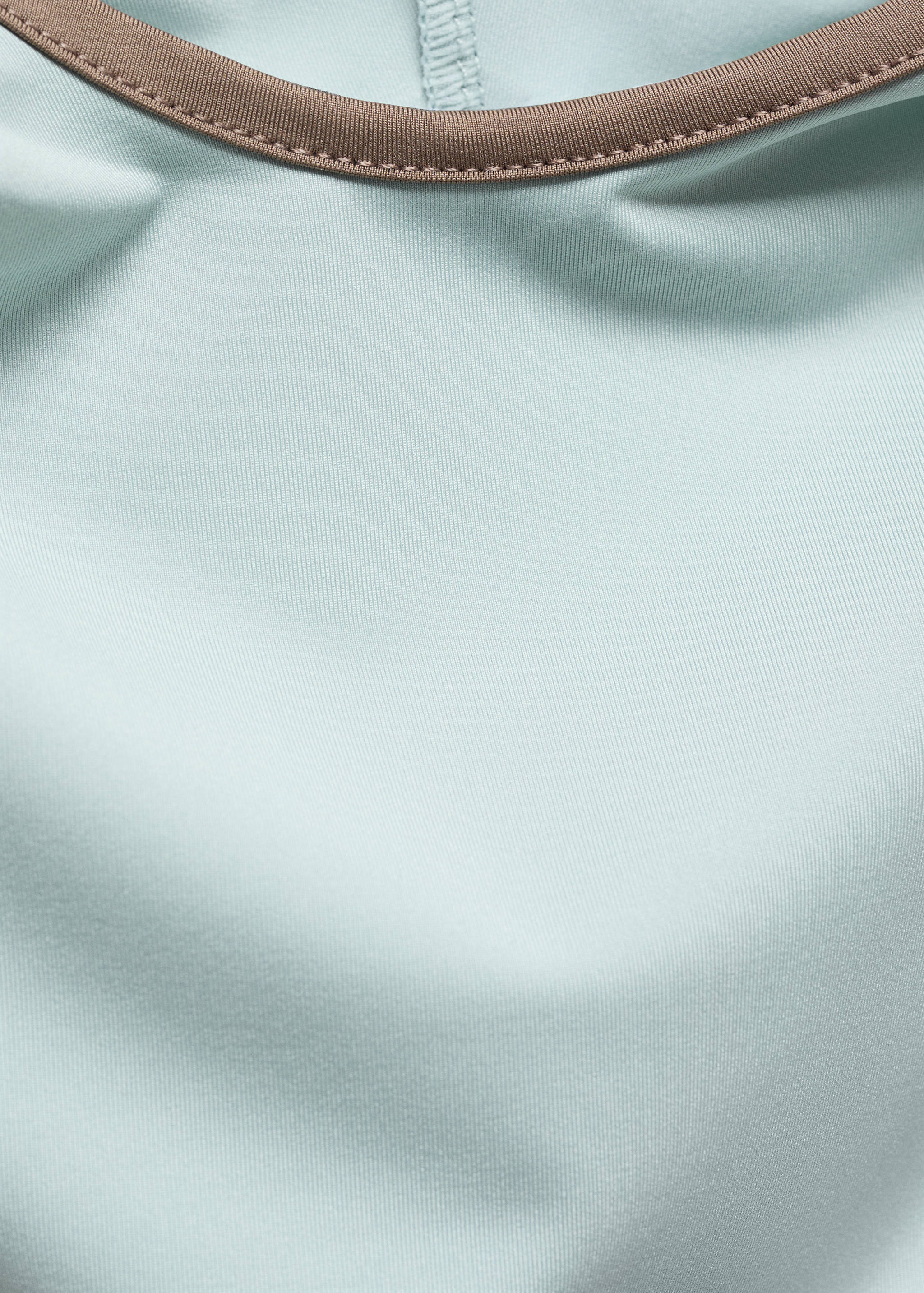 Hooded top with contrasting finish - Details of the article 8