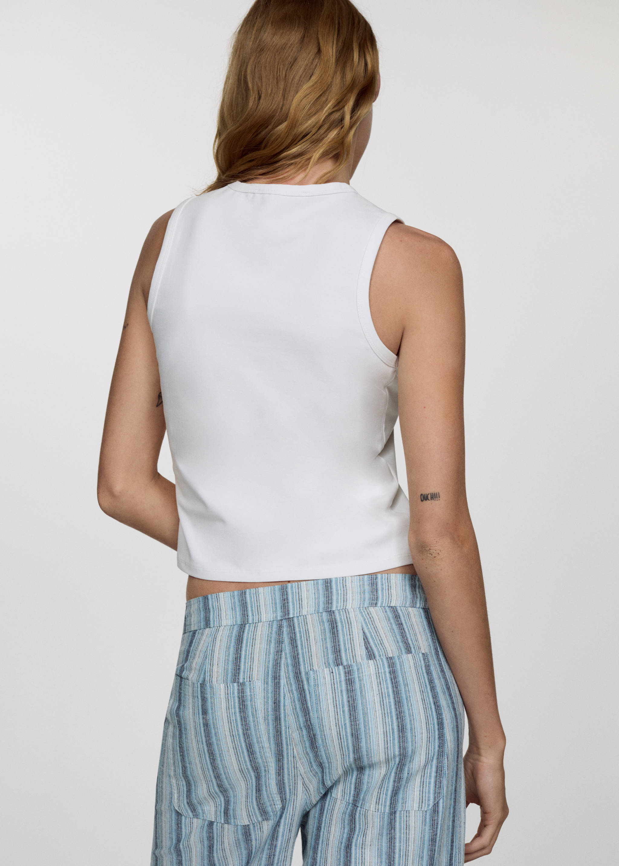 Printed sleeveless top - Reverse of the article