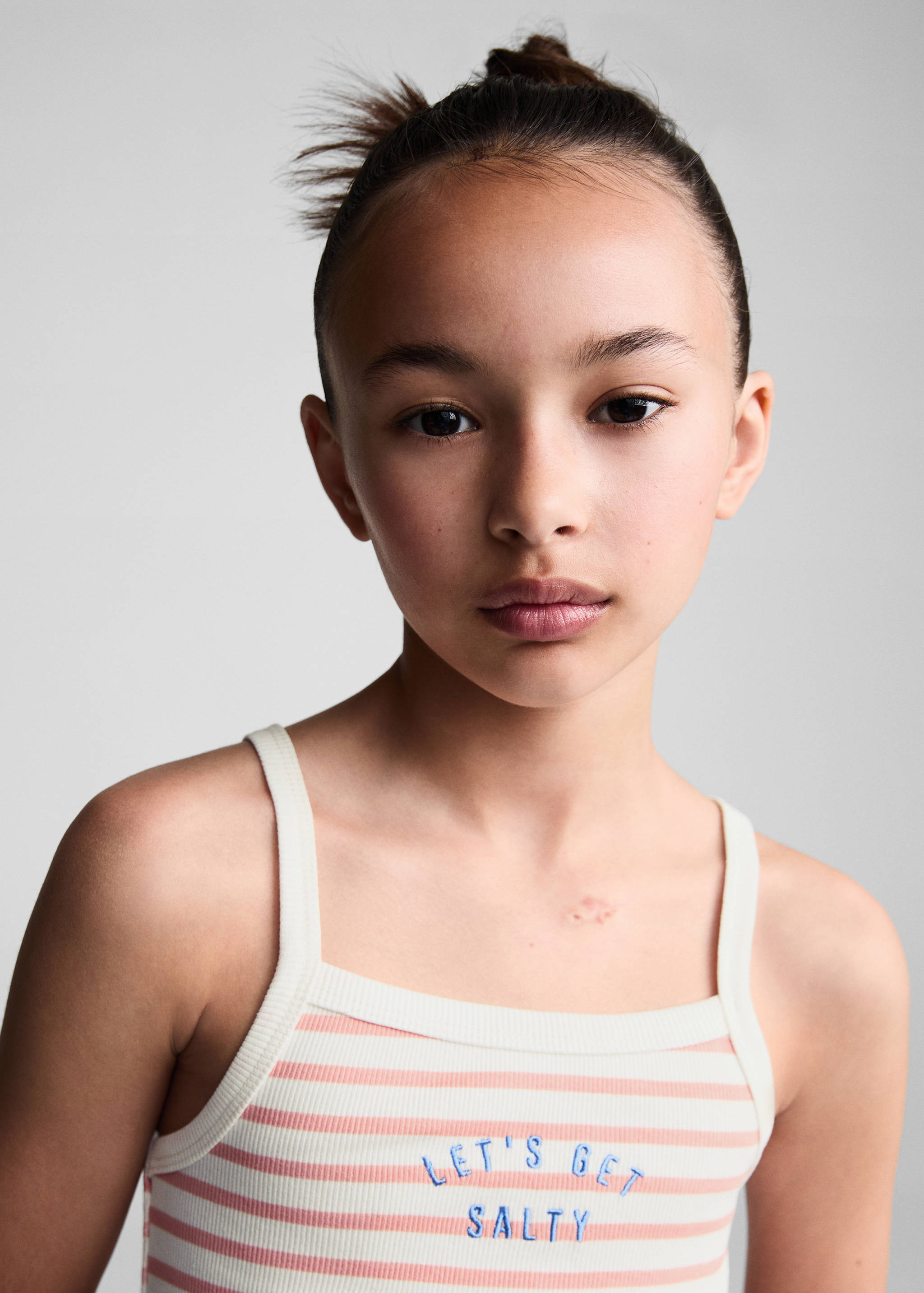 Striped strap T-shirt - Details of the article 1