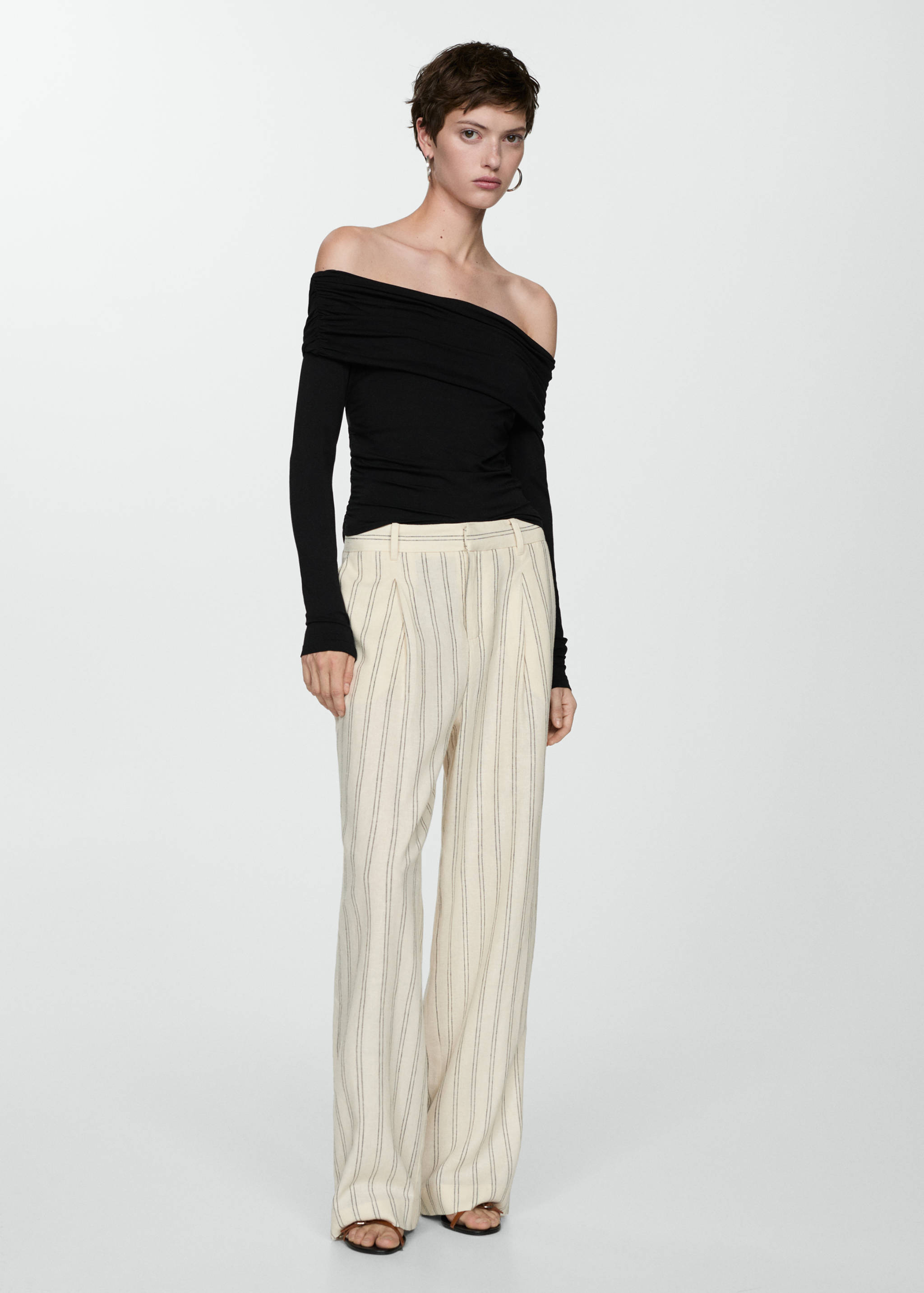 Maglietta spalle scoperte - Piano generale