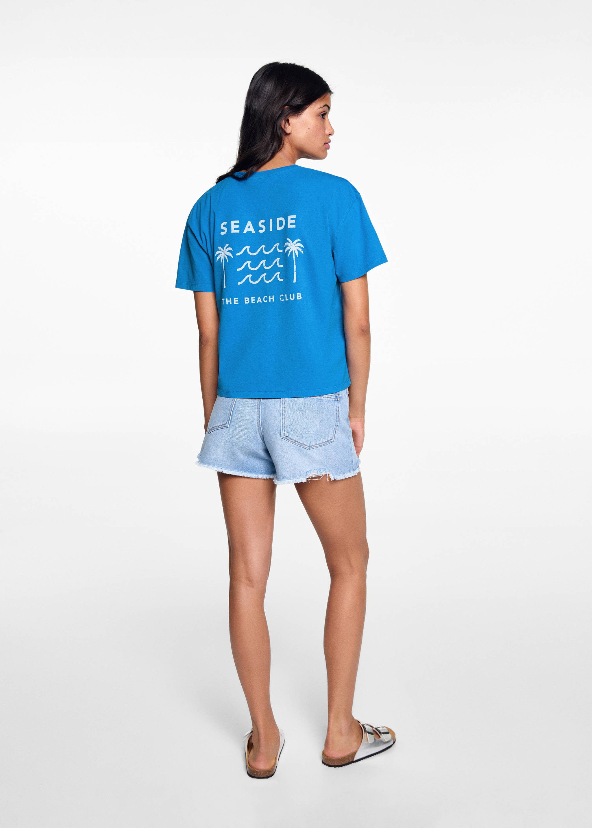 Embroidered message T-shirt - Reverse of the article