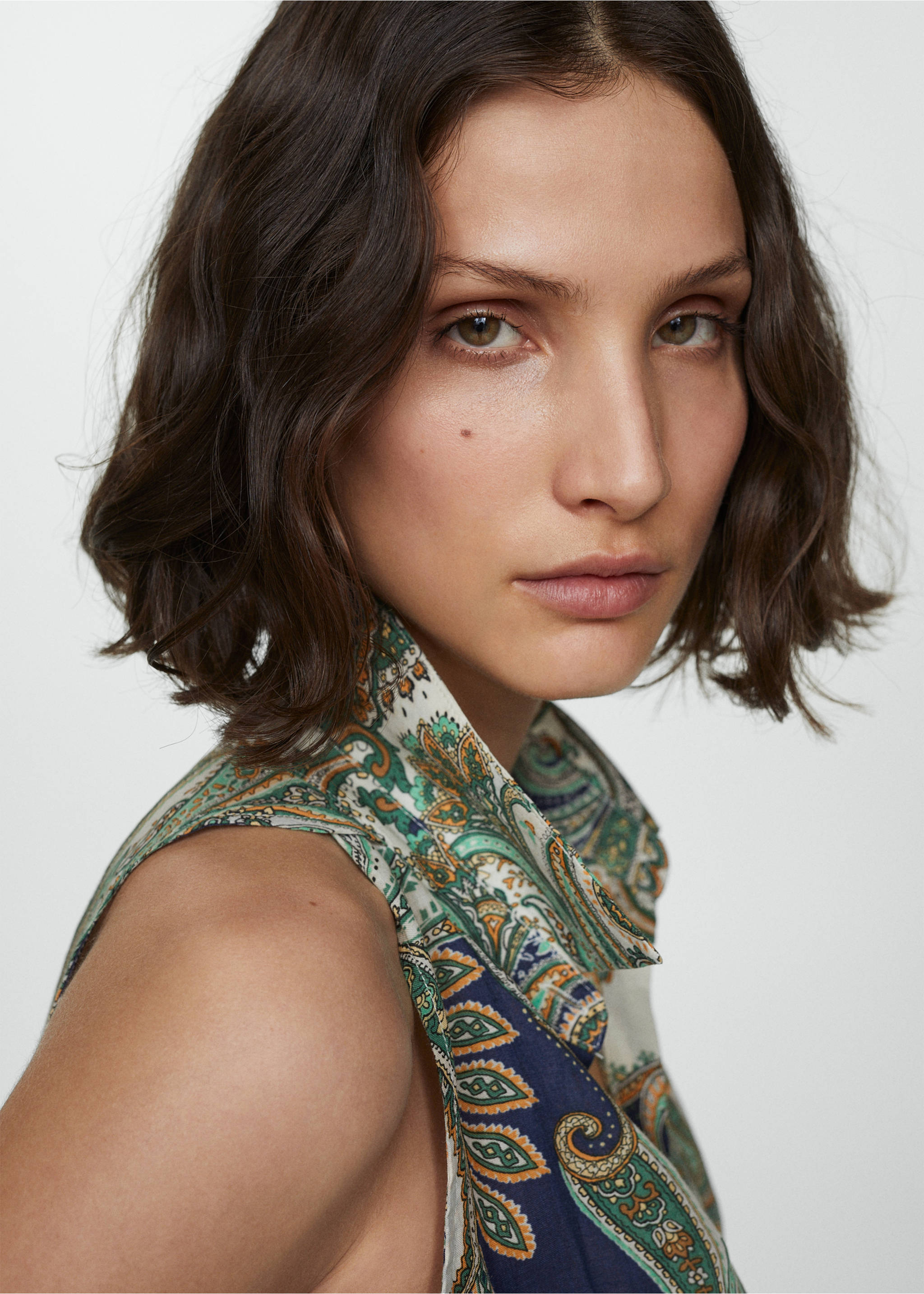 100% ramie printed shirt - Details of the article 1, Off White. Ref: 67008643-00.