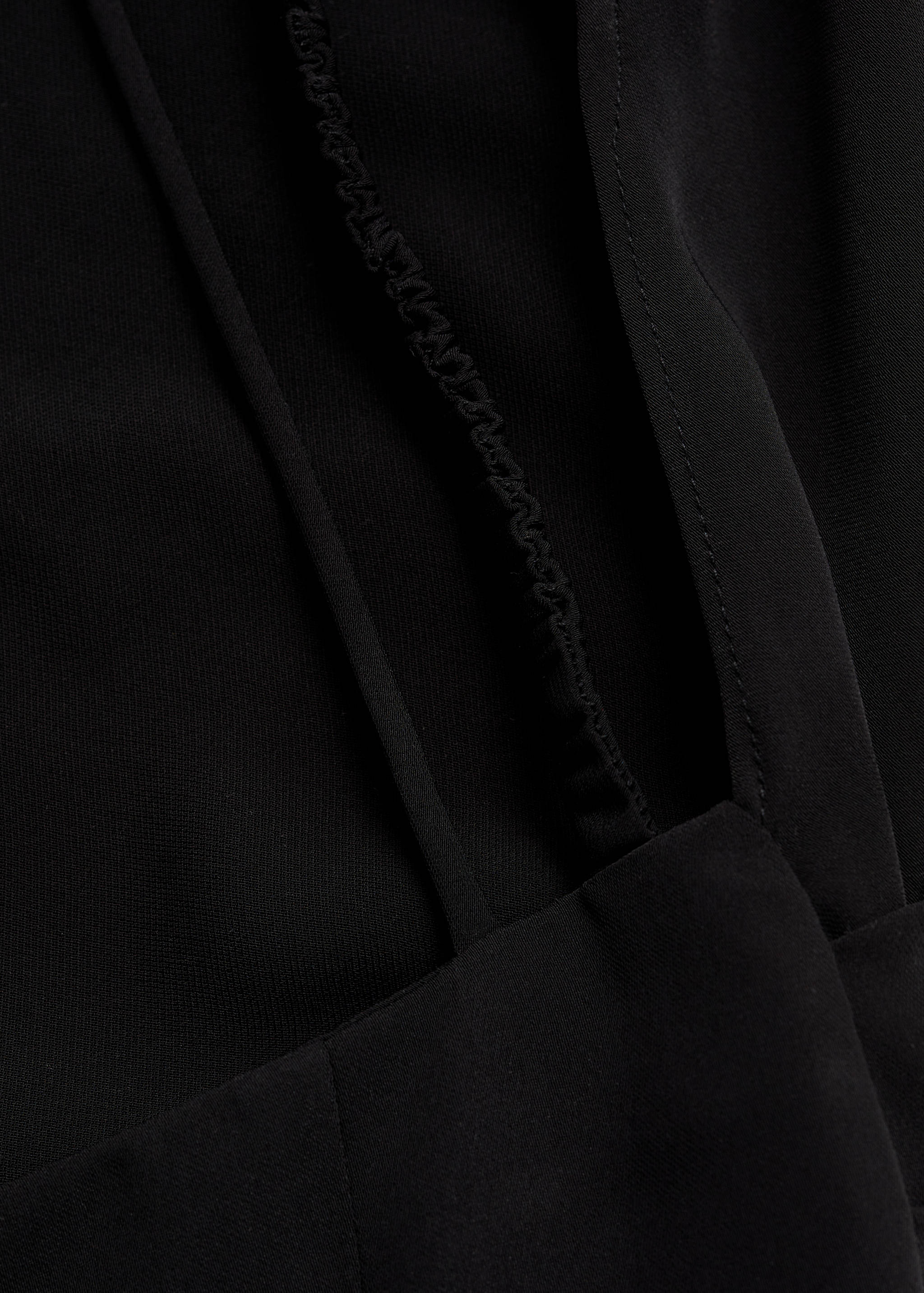 Sukienka z asymetrycznym dekoltem - Szczegóły artykułu 0