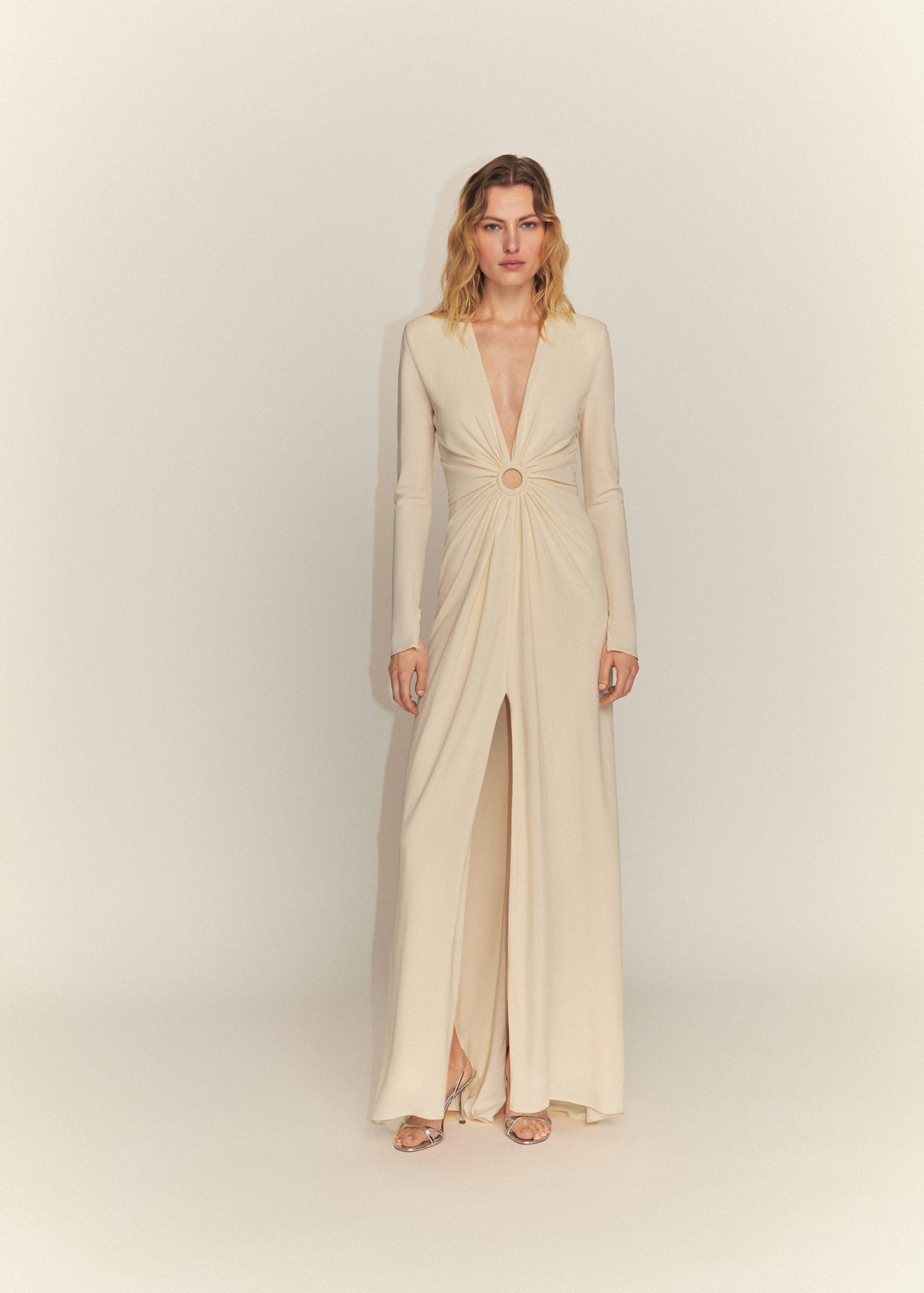 Hoop dress with gathered opening - General plane