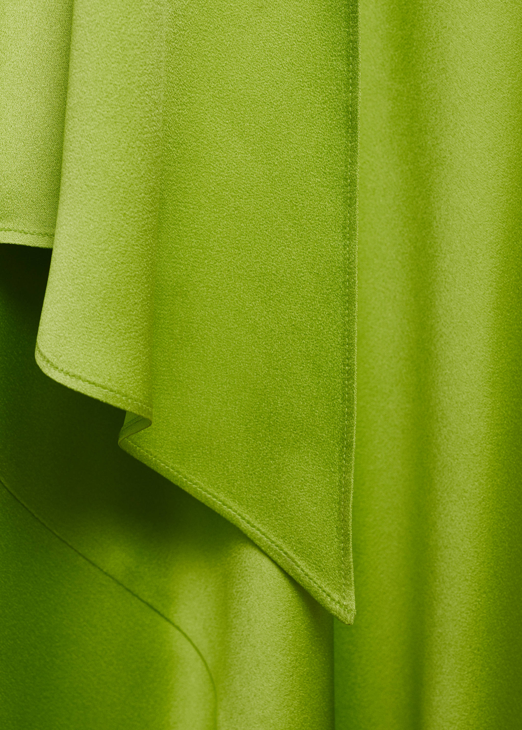 Asymmetrisches Kleid mit Schleife am Hals - Detail des Artikels 0