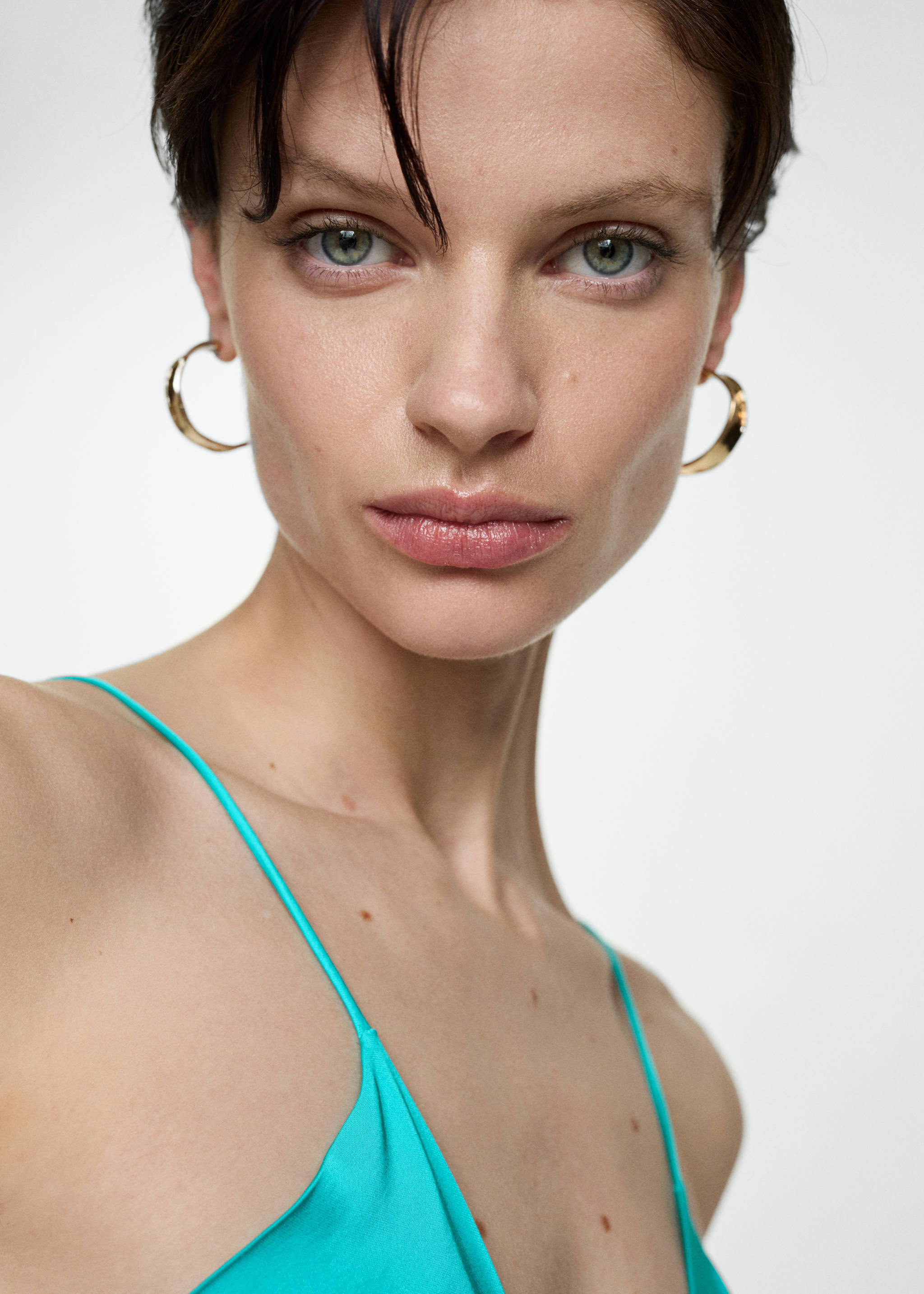 Strapless satin dress - Details of the article 1