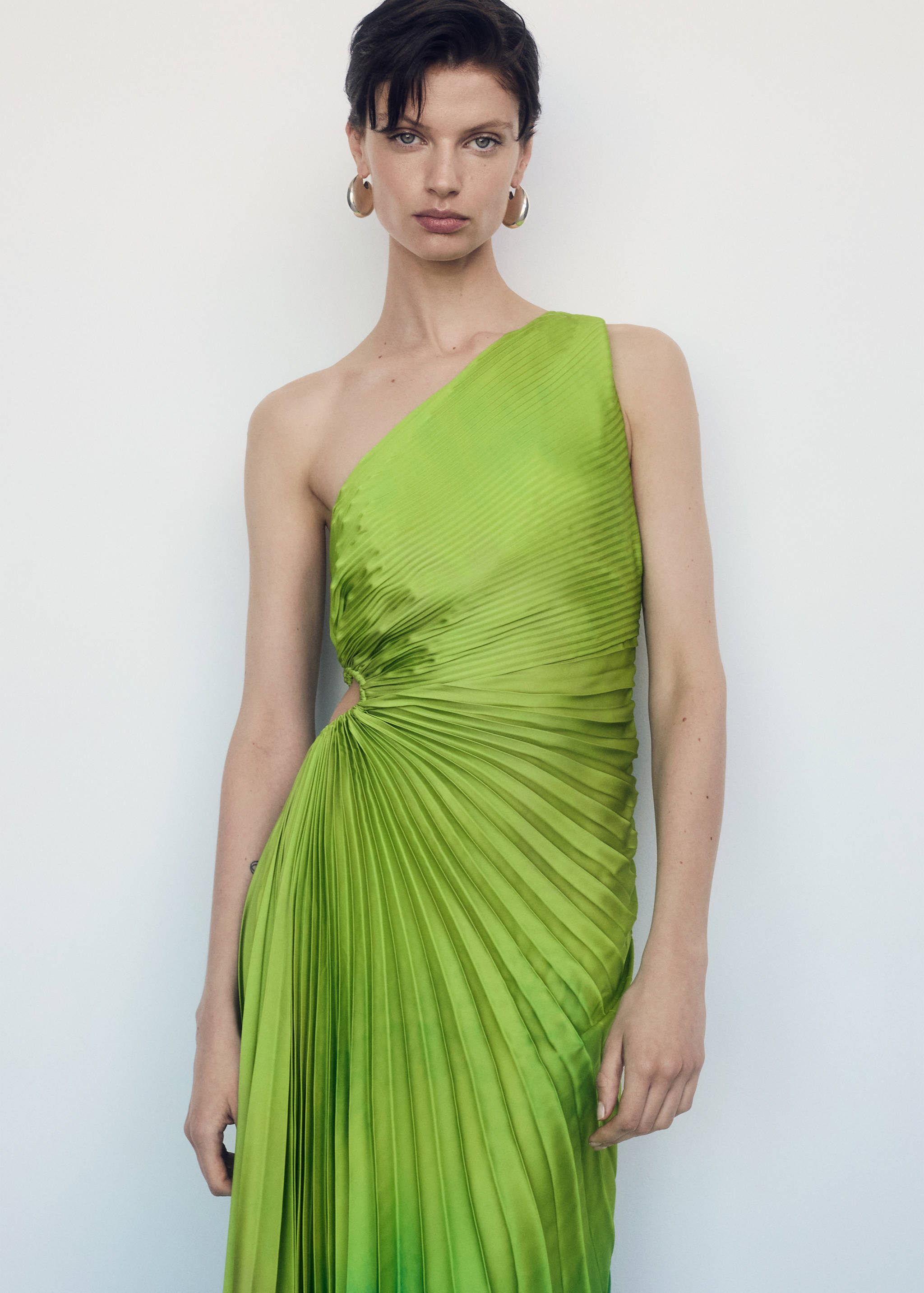 Asymmetrisches Plisséekleid - Mittlere Ansicht