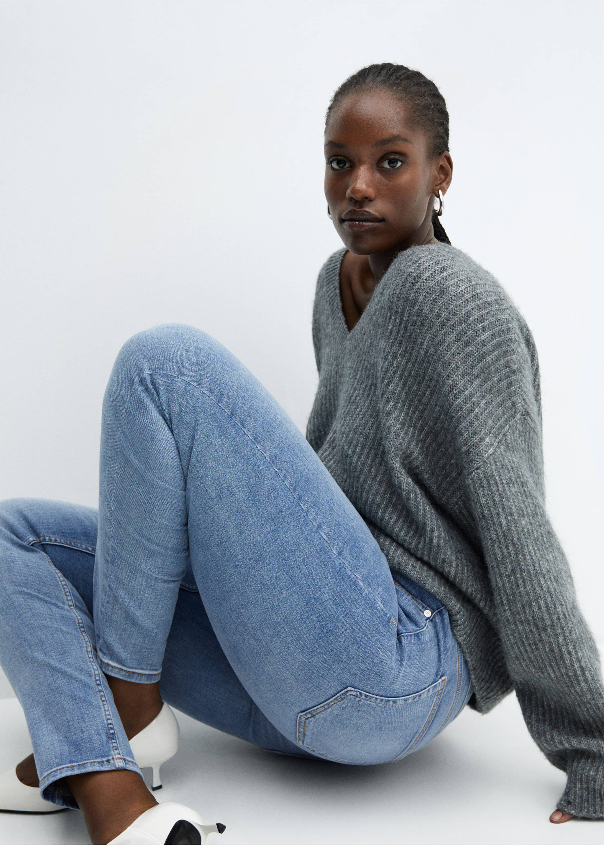 Jeans skinny med høyt liv - Artikkeldetalj 4, Halvblå. Ref: 67010288-00.