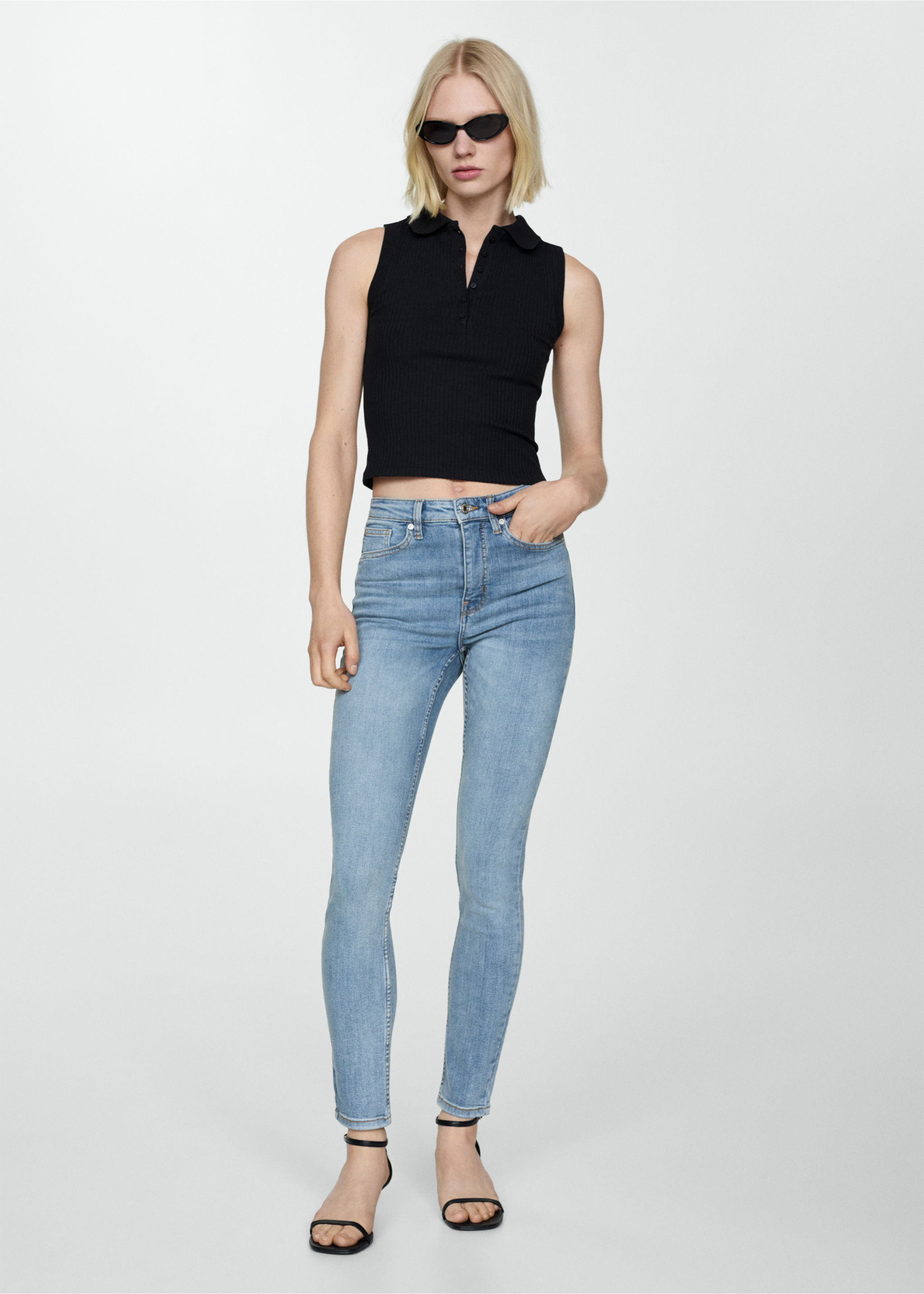 Jeans skinny tiro alto - Plano general