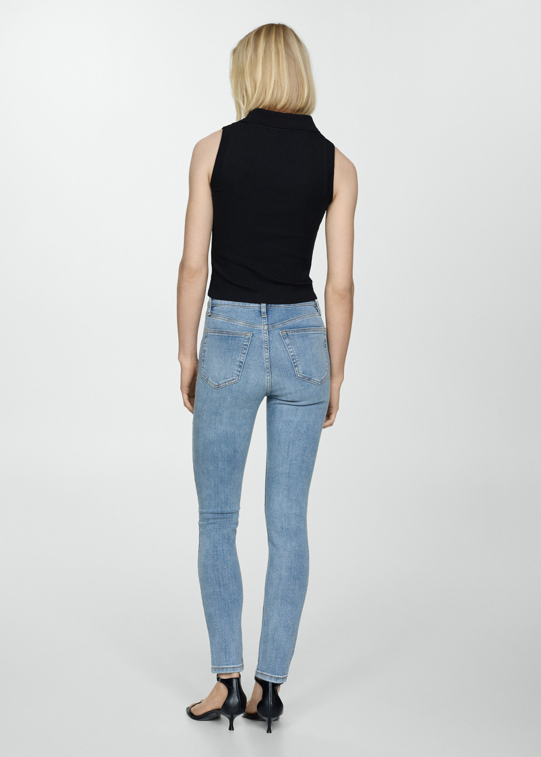 Skinny Jeans mit hohem Bund - Rückseite des Artikels