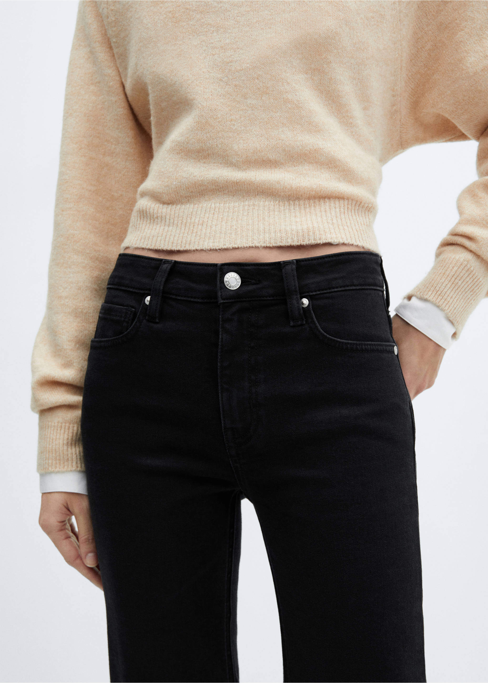 Jean Sienna flare crop - Détail de l'article 4, Black denim. Ref: 67010348-00.