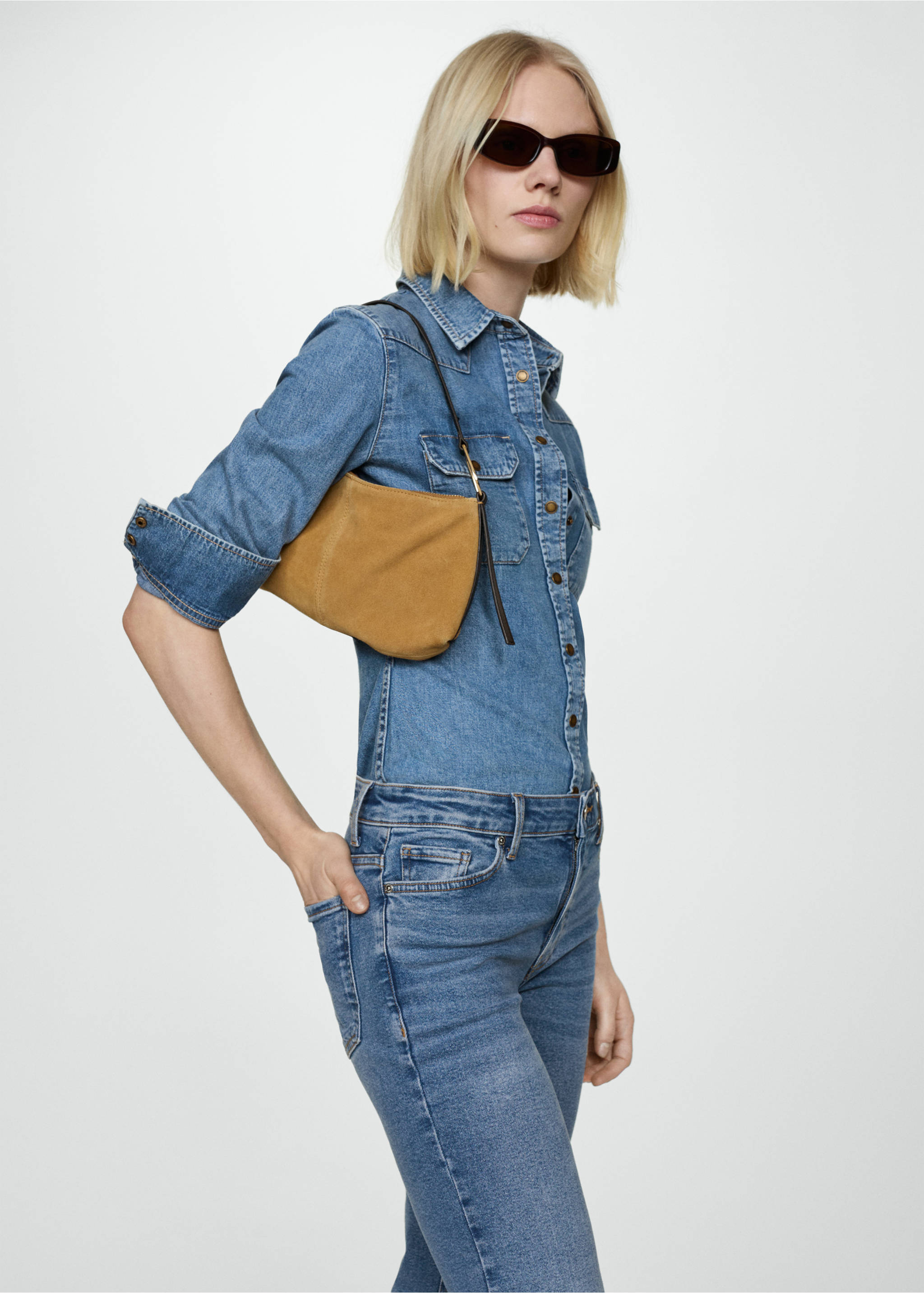 Sienna flared cropped jeans - Details of the article 6, Medium Blue. Ref: 67010354-00.