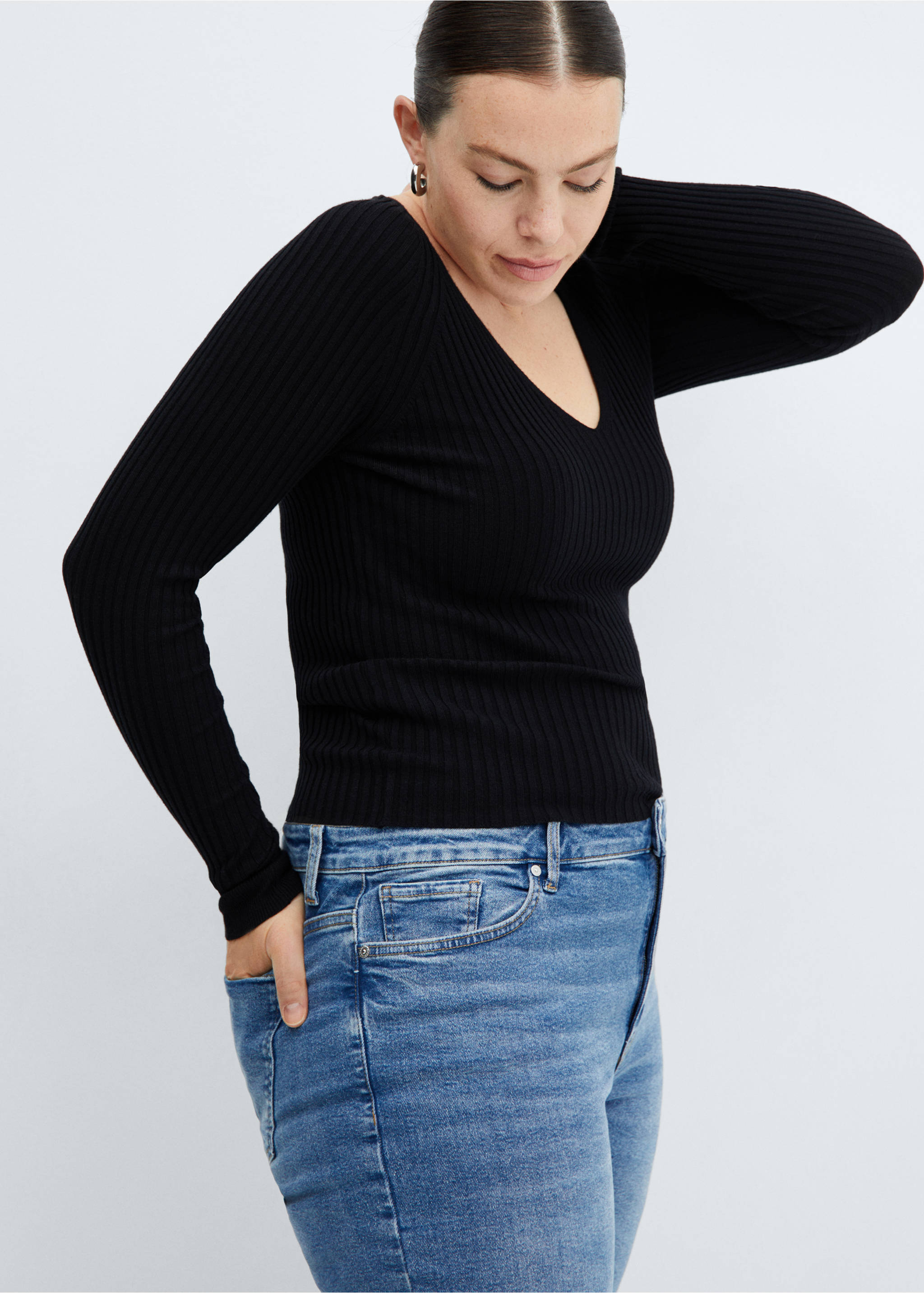 Sienna flared cropped jeans - Details of the article 4, Medium Blue. Ref: 67010354-00.