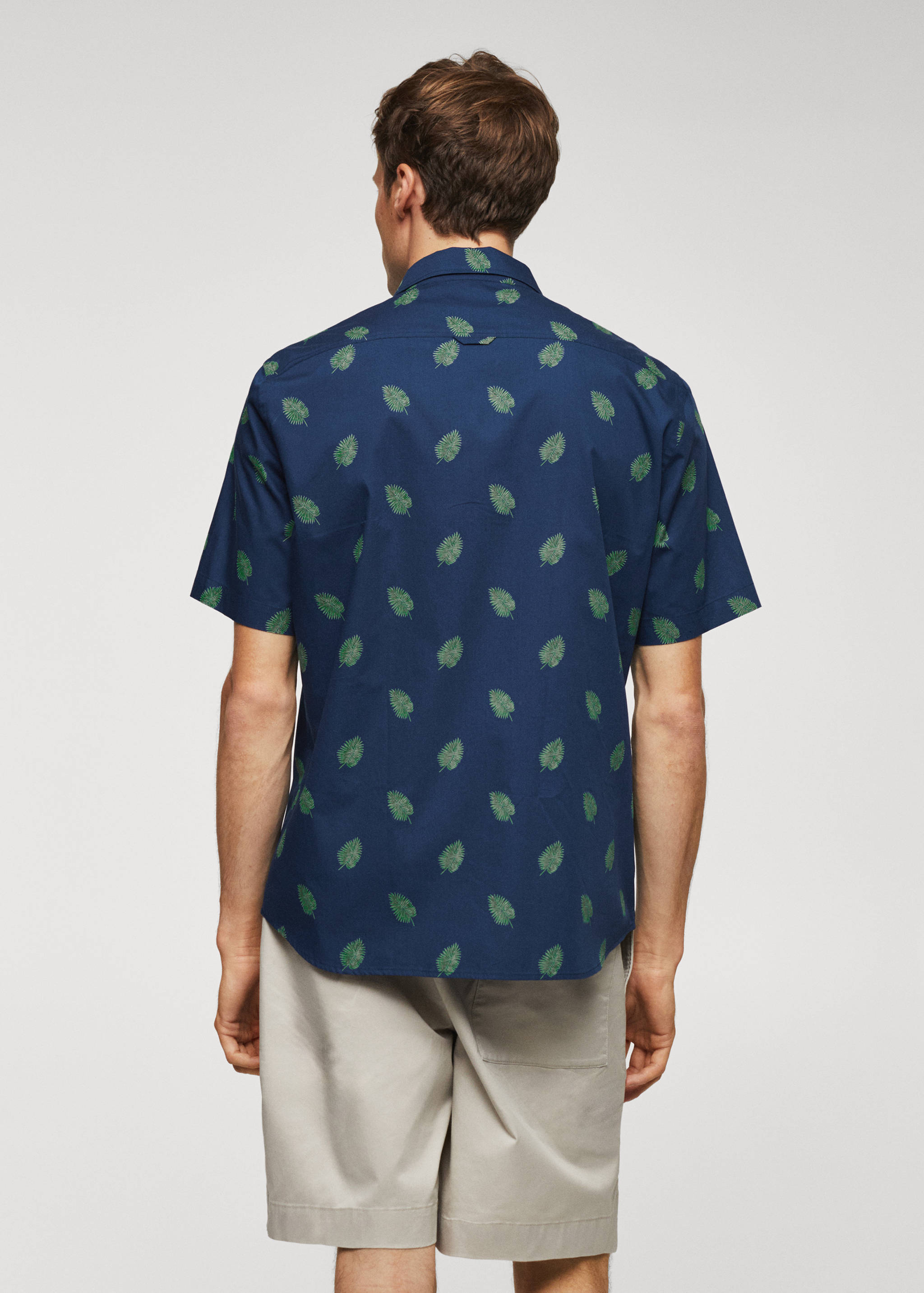 100% cotton printed shirt - Reverse of the article