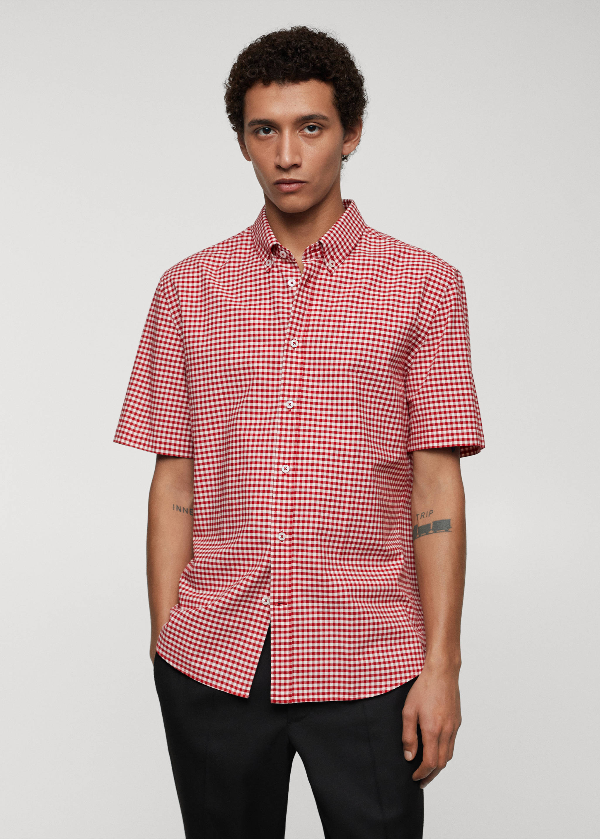 Skjorte i 100% bomull med trykk - Halvtotal bildeutsnitt