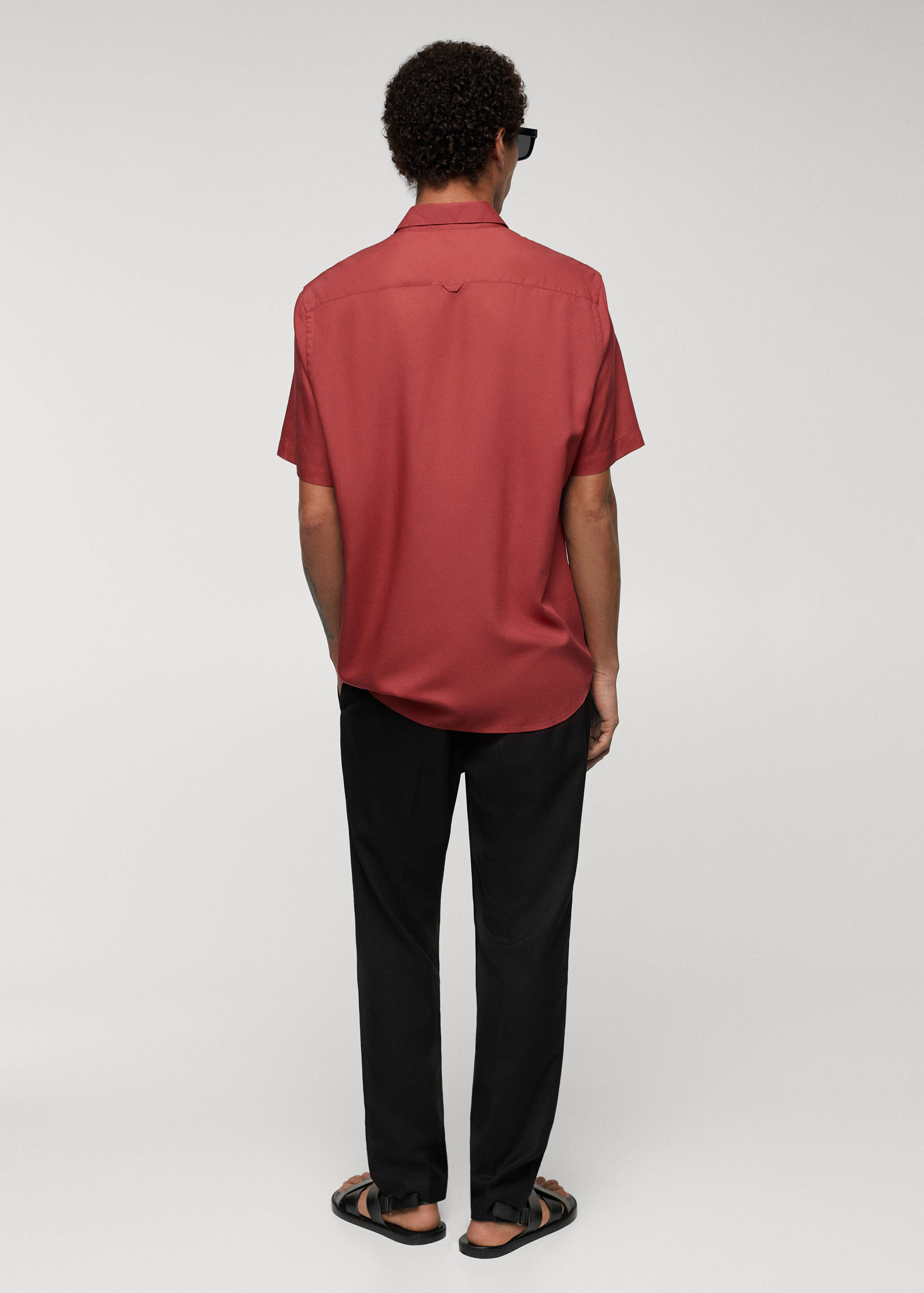 Classic-fit short sleeved shirt - Reverse of the article