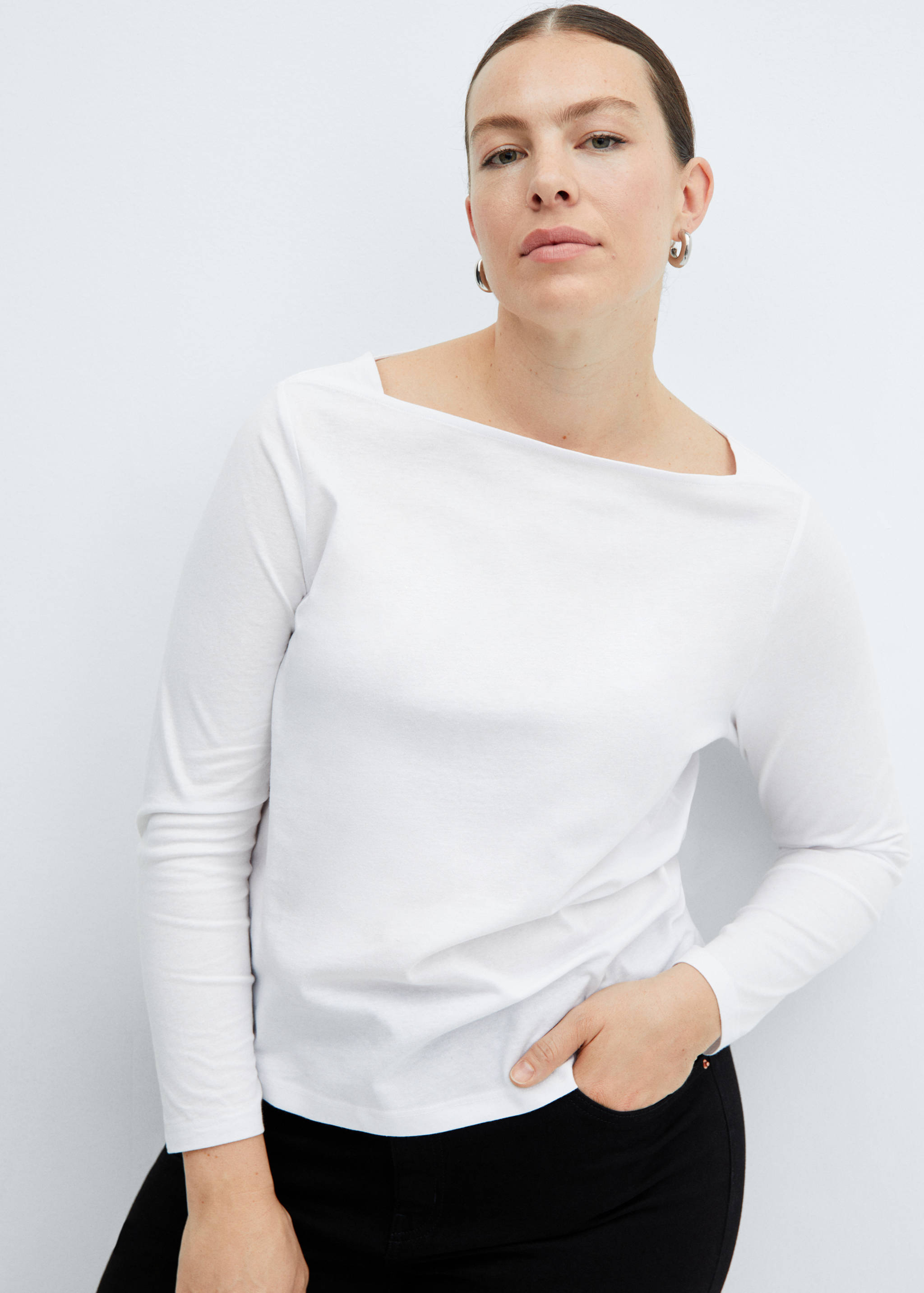 Cotton boat neck t-shirt - Details of the article 4