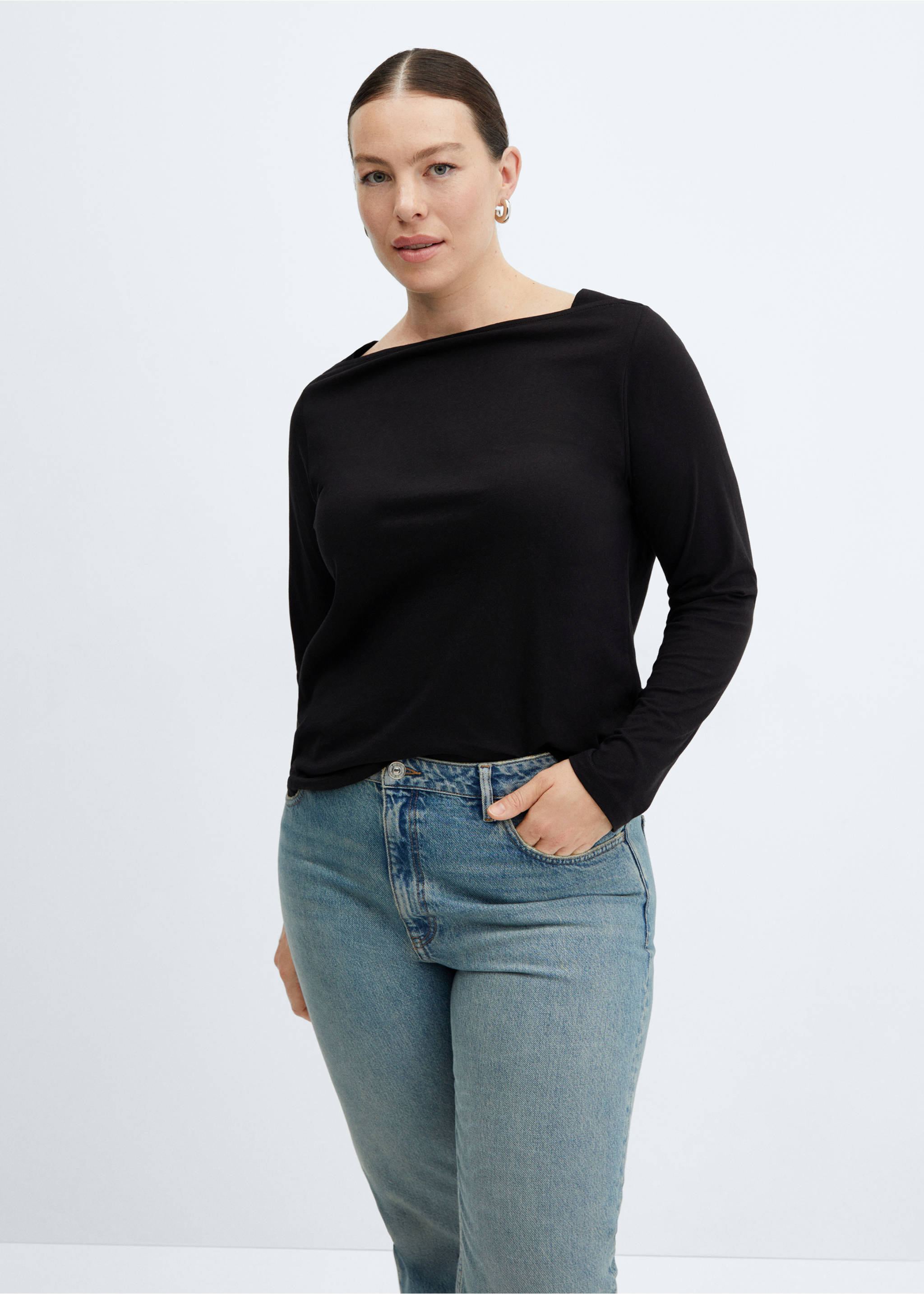 Cotton boat neck t-shirt - Details of the article 5, Black. Ref: 67010461-00.