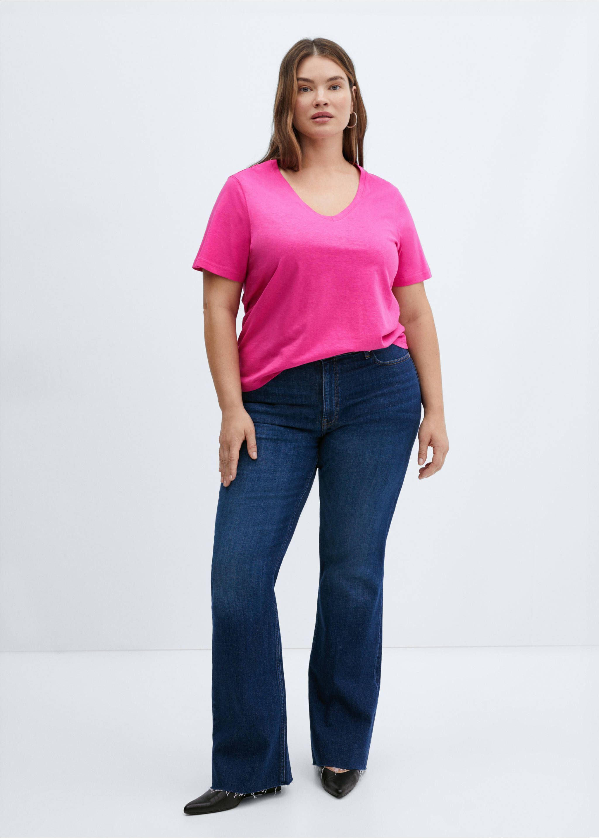 V-neck cotton T-shirt - Details of the article 3, Fuchsia. Ref: 67010466-00.