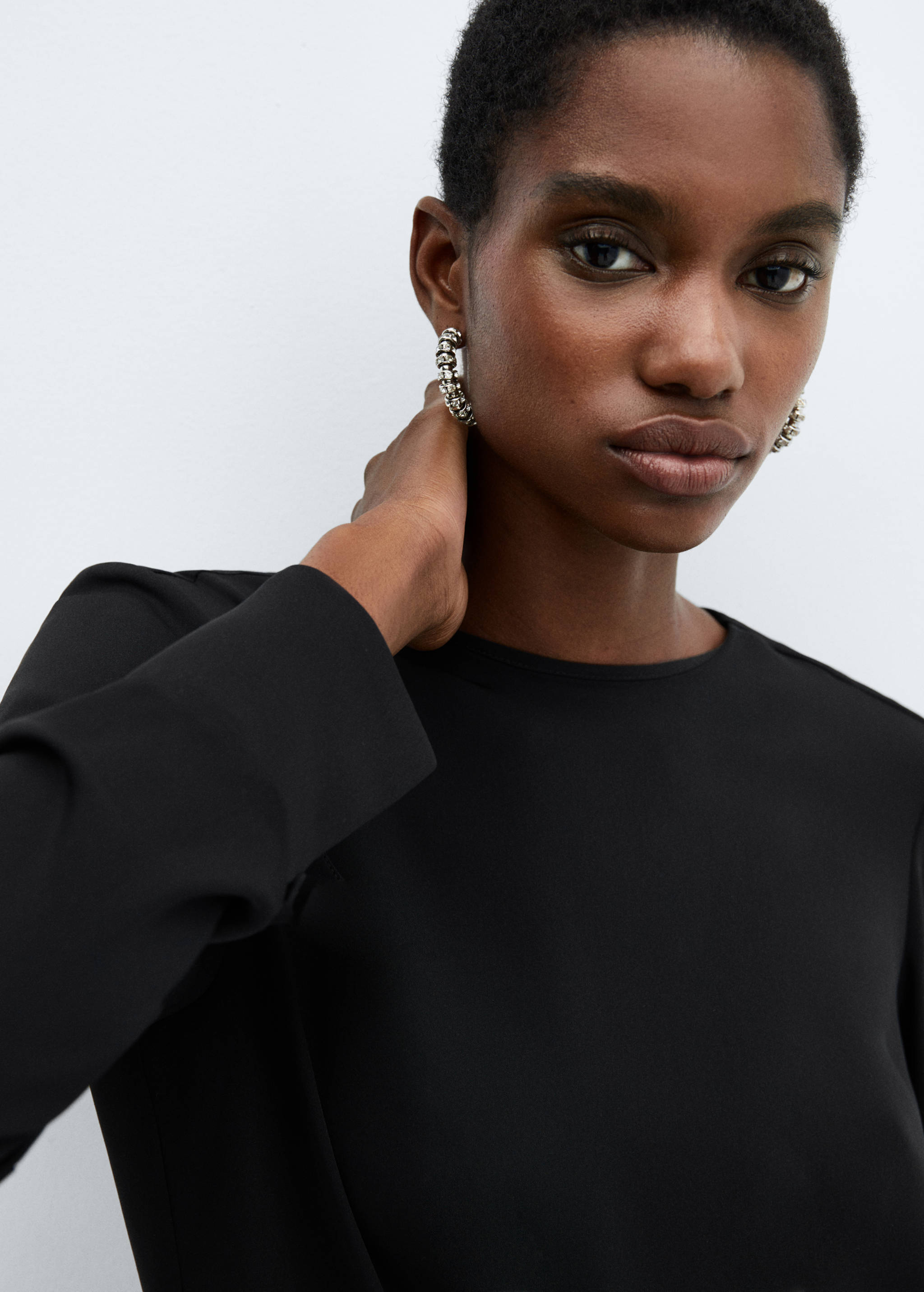 Gerafftes Kleid mit Gürtel - Detail des Artikels 1