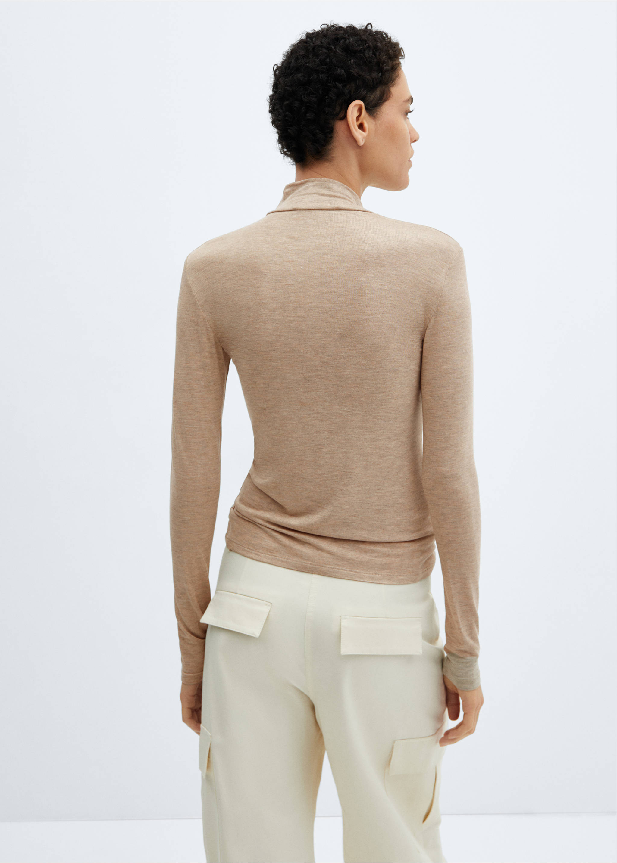Turtleneck long-sleeved t-shirt - Reverse of the article, Sand. Ref: 67010470-00.