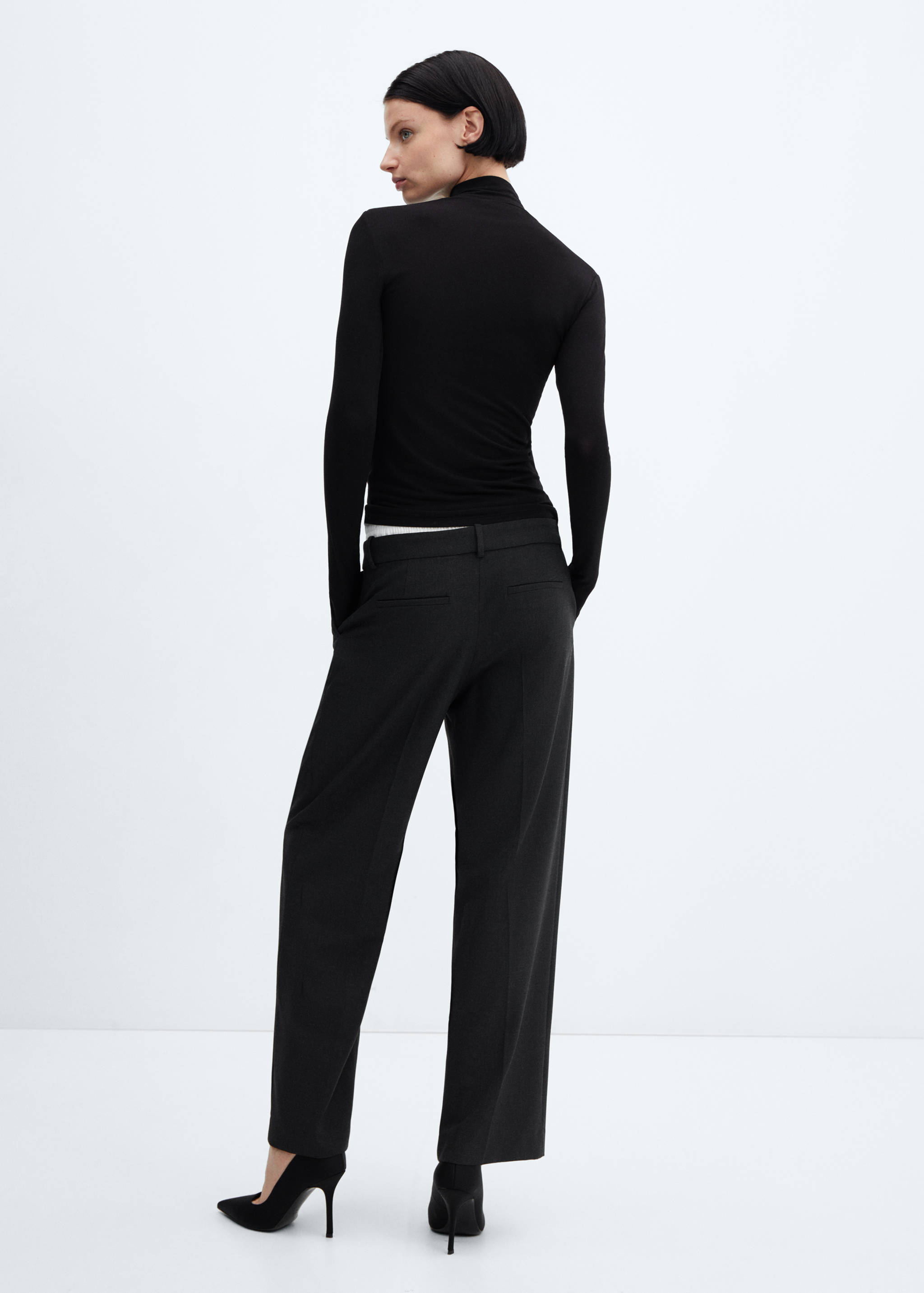 Camiseta manga larga cuello alto - Reverso del artículo