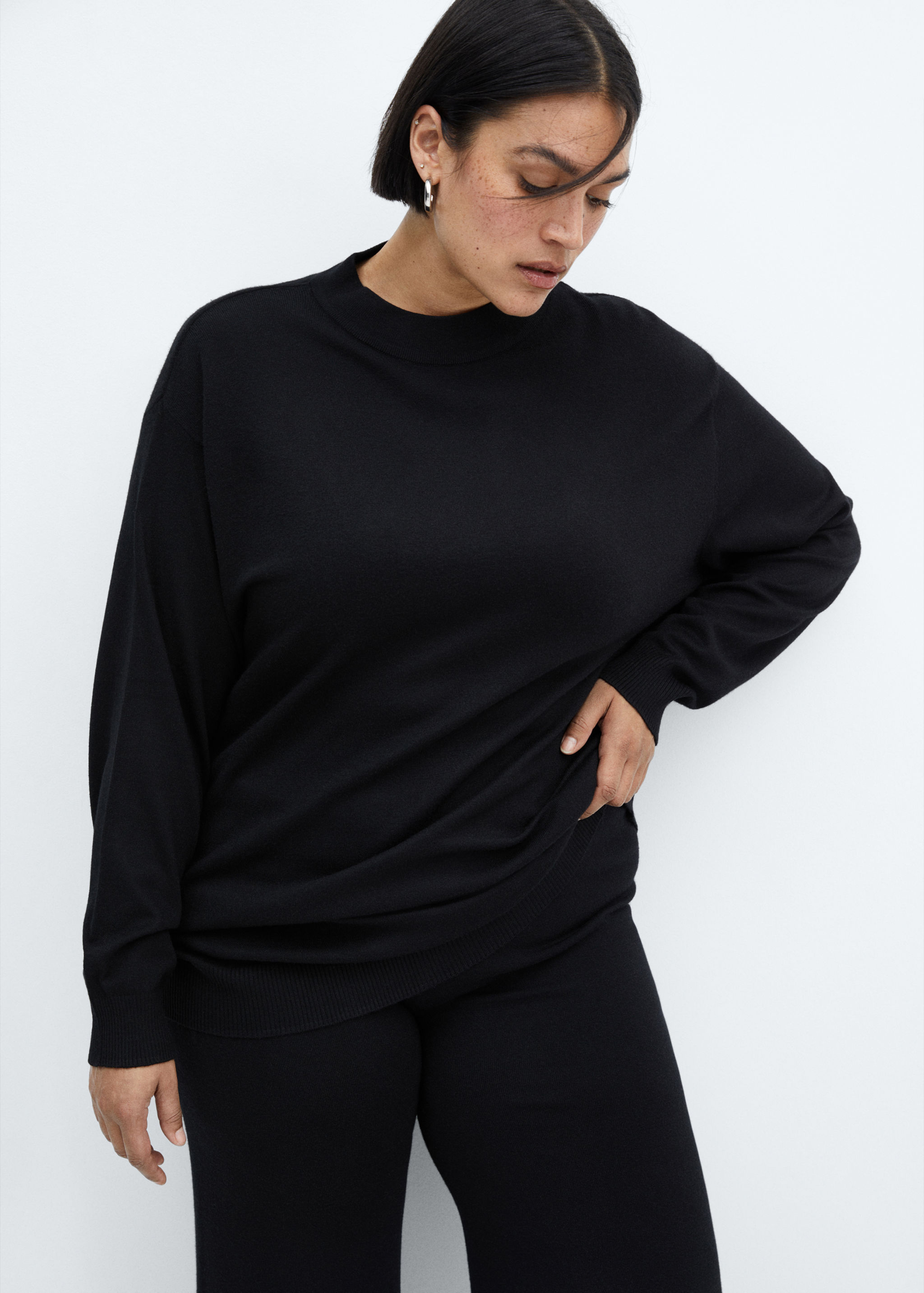 Round-neck knitted sweater - Details of the article 5