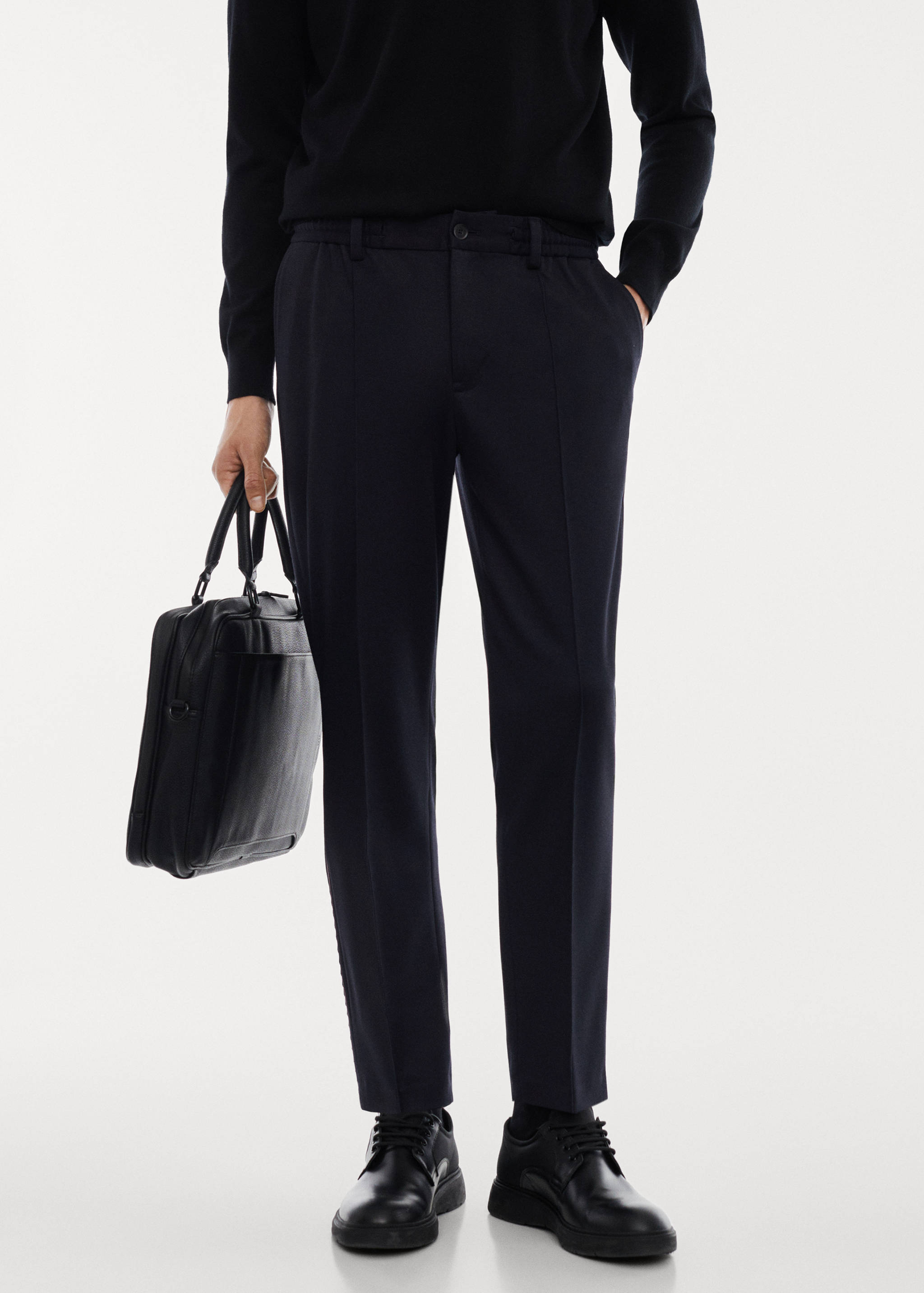 Pantalón slim fit antiarrugas - Plano medio