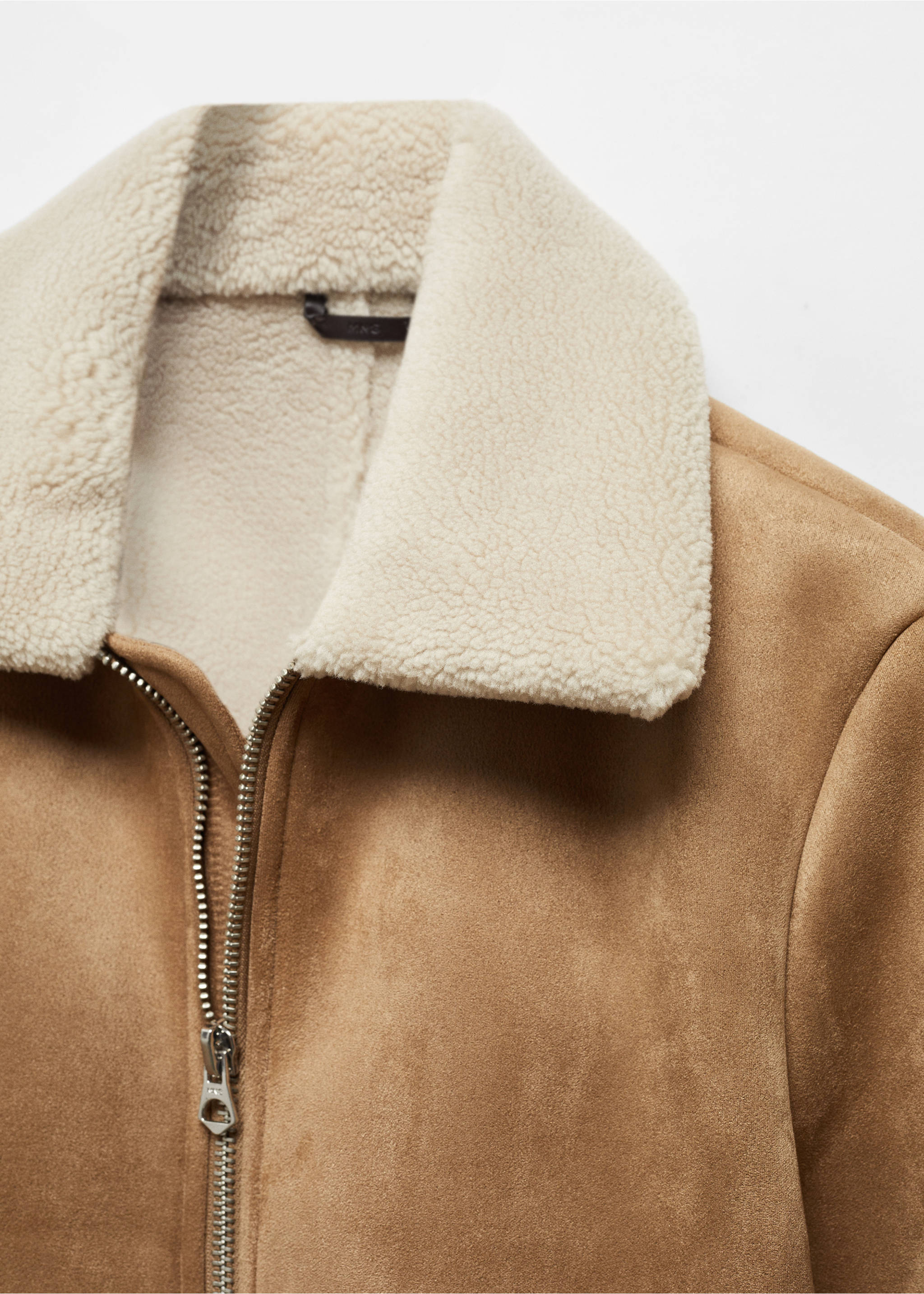 Double-sided fleece jacket - Details of the article 8, Sand. Ref: 67010624-00.