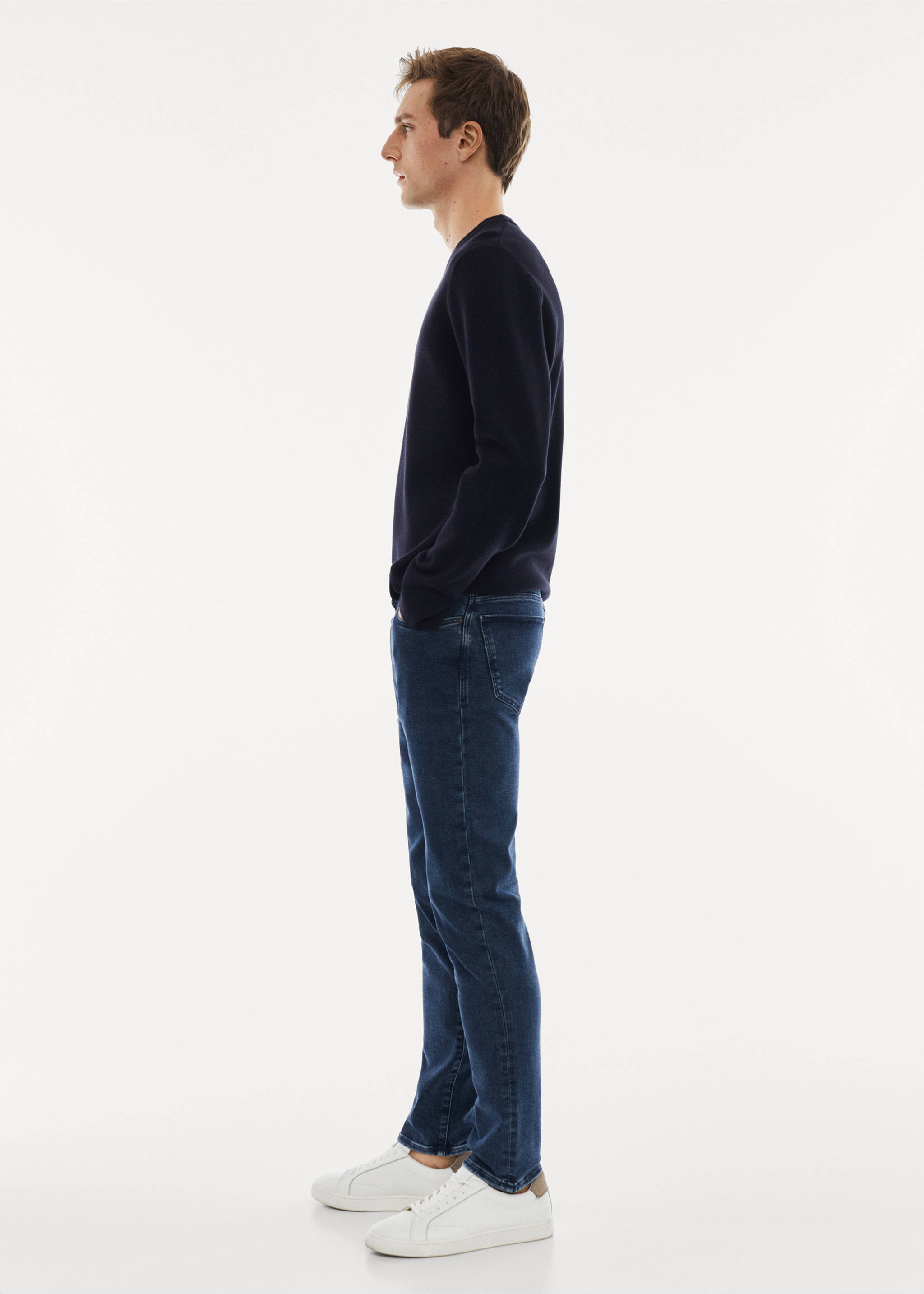 THERMOLITE® slim-fit jeans - Details of the article 2, Deep Dark Blue. Ref: 67010642-00.