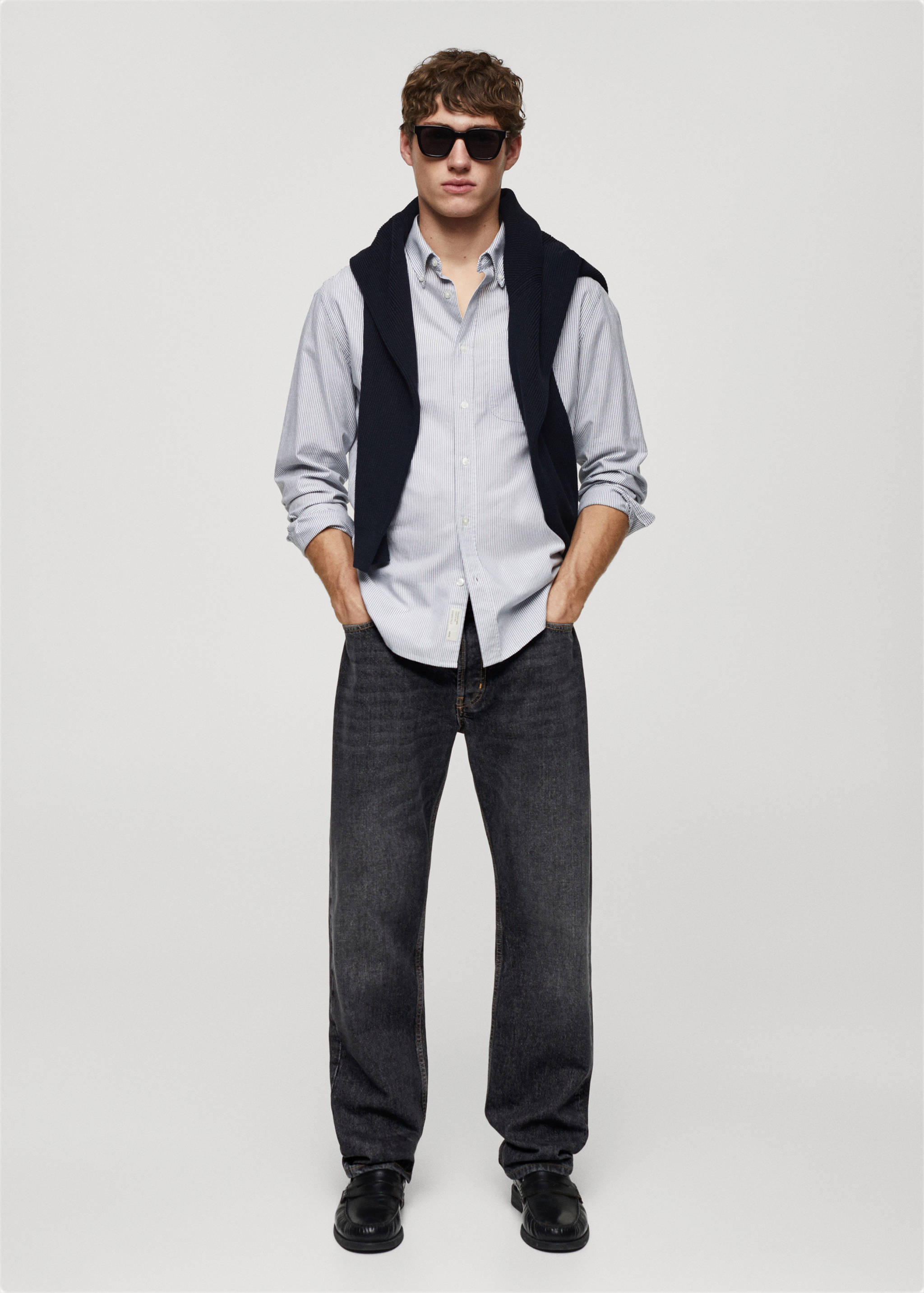 Relaxed-fit dark wash jeans - General plane