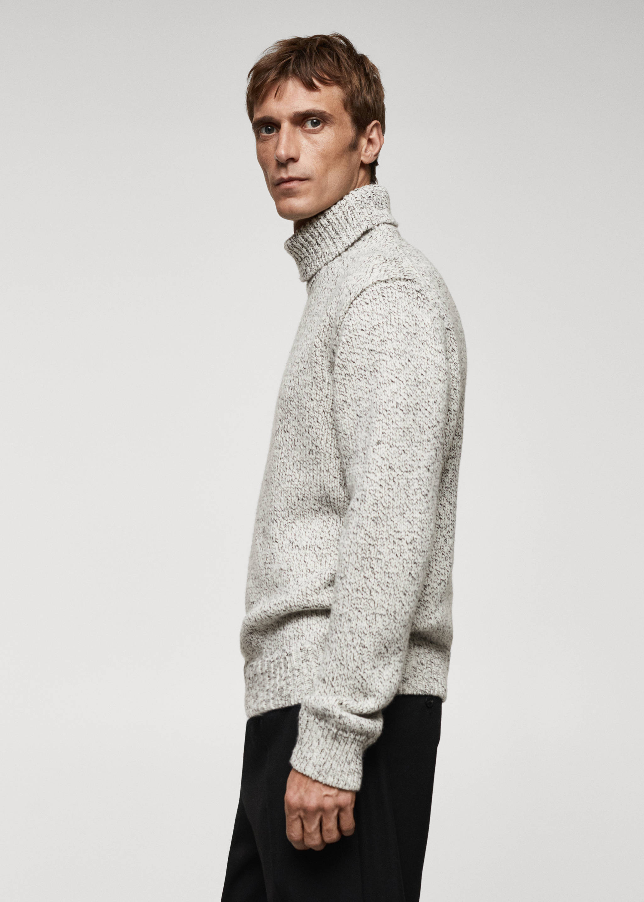 Rollkragenpullover aus Wolle - Detail des Artikels 2