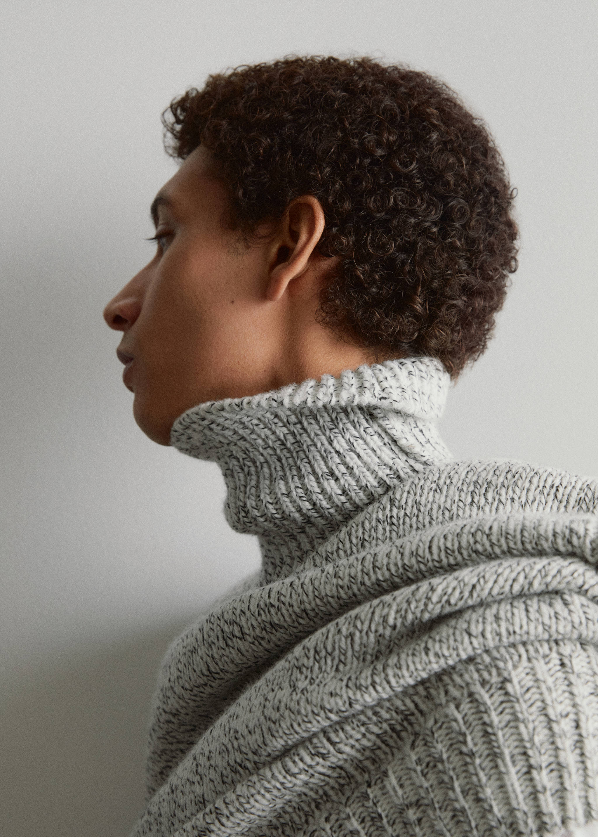 Rollkragenpullover aus Wolle - Detail des Artikels 7