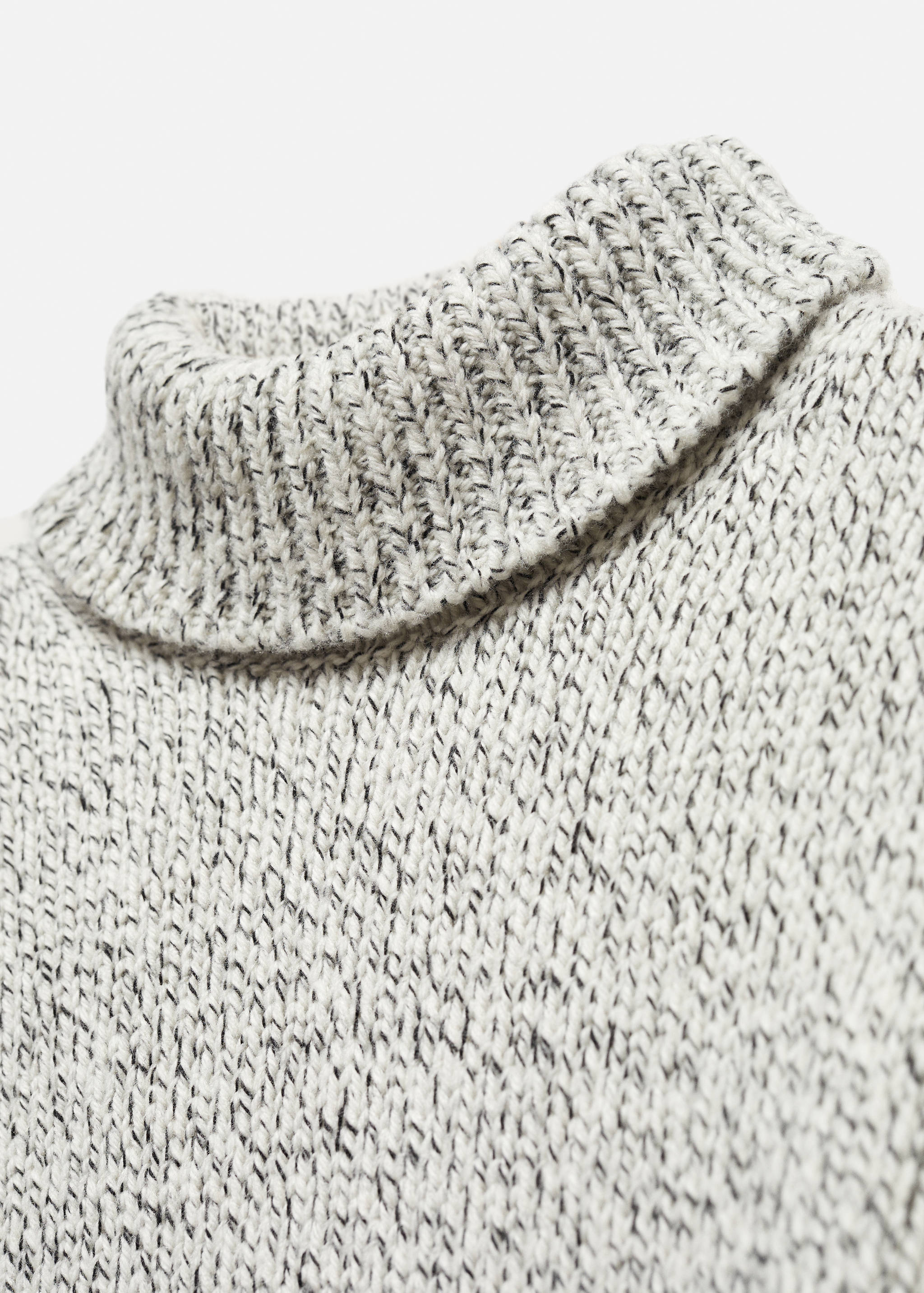 Rollkragenpullover aus Wolle - Detail des Artikels 8