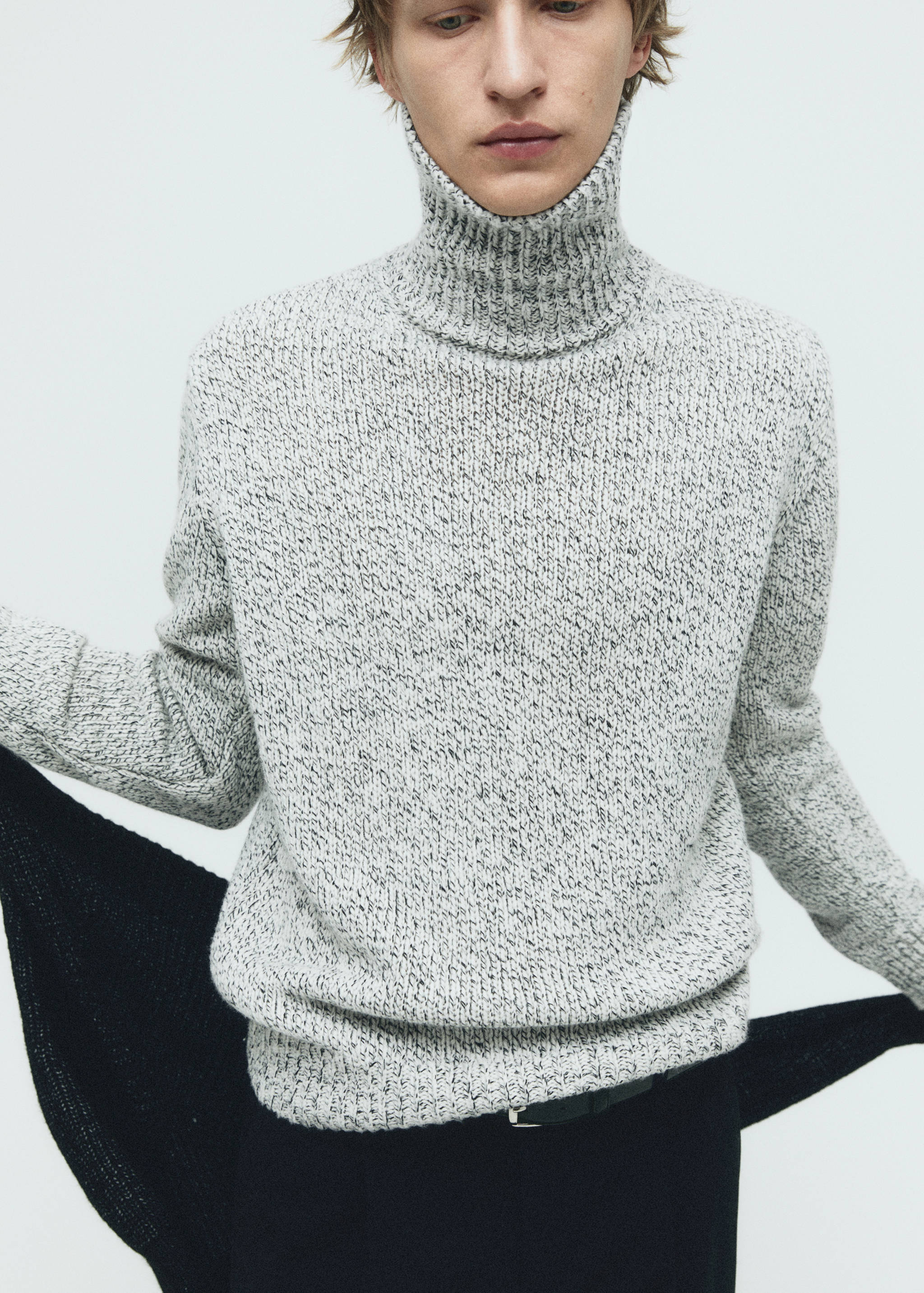 Rollkragenpullover aus Wolle - Detail des Artikels 5