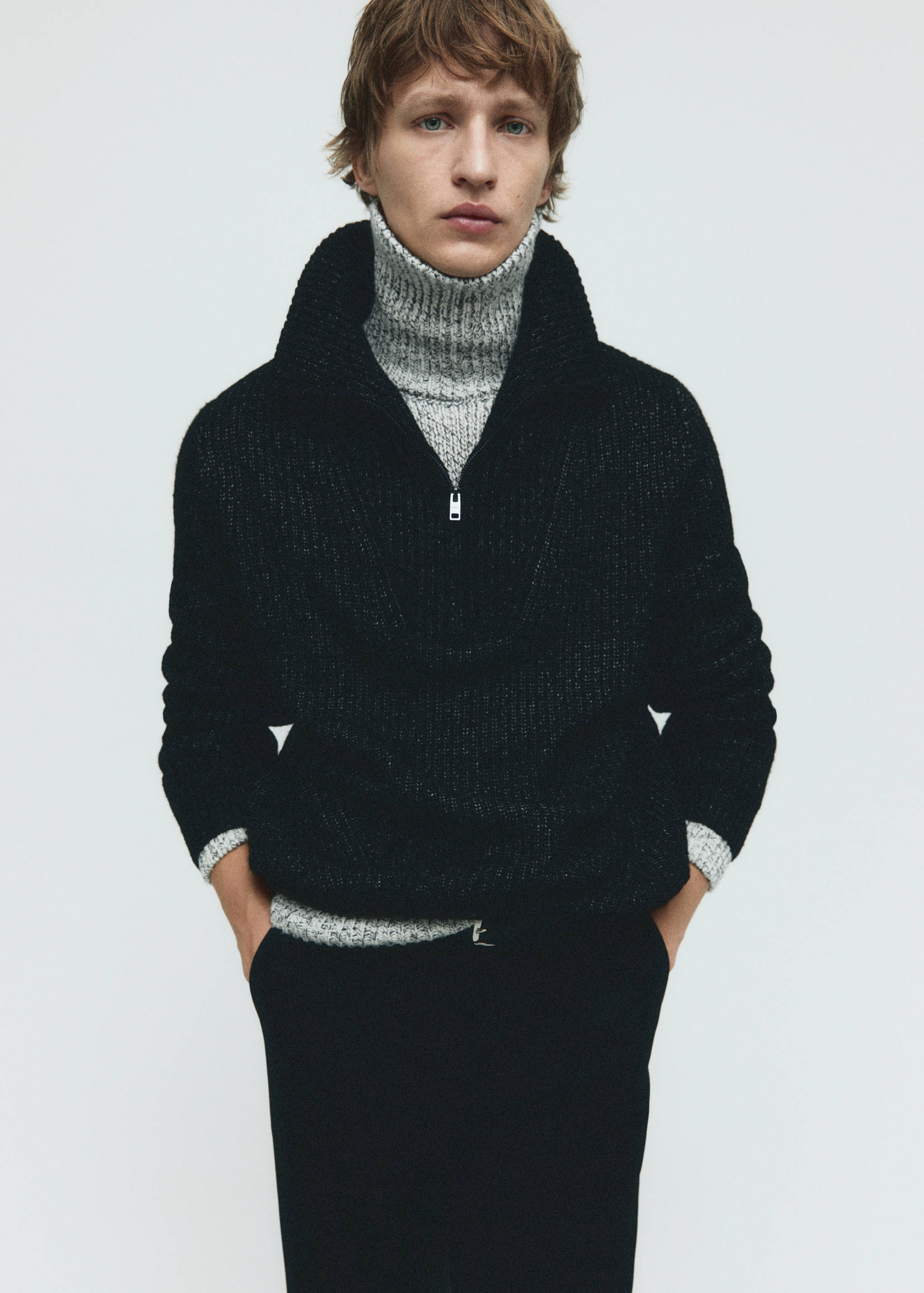Wool perkins-neck sweater with zip - Details of the article 5