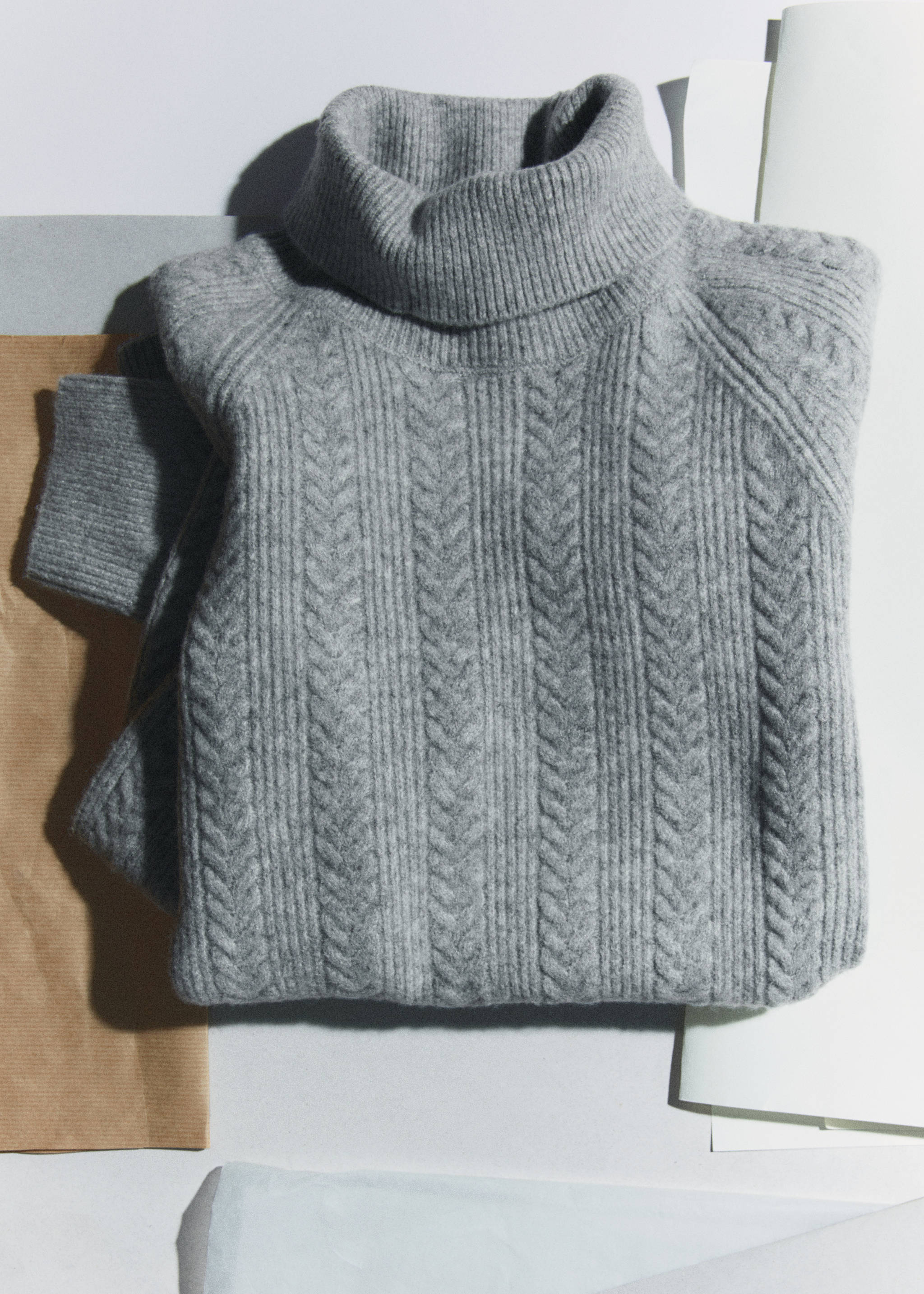 Twisted turtleneck sweater - Details of the article 6
