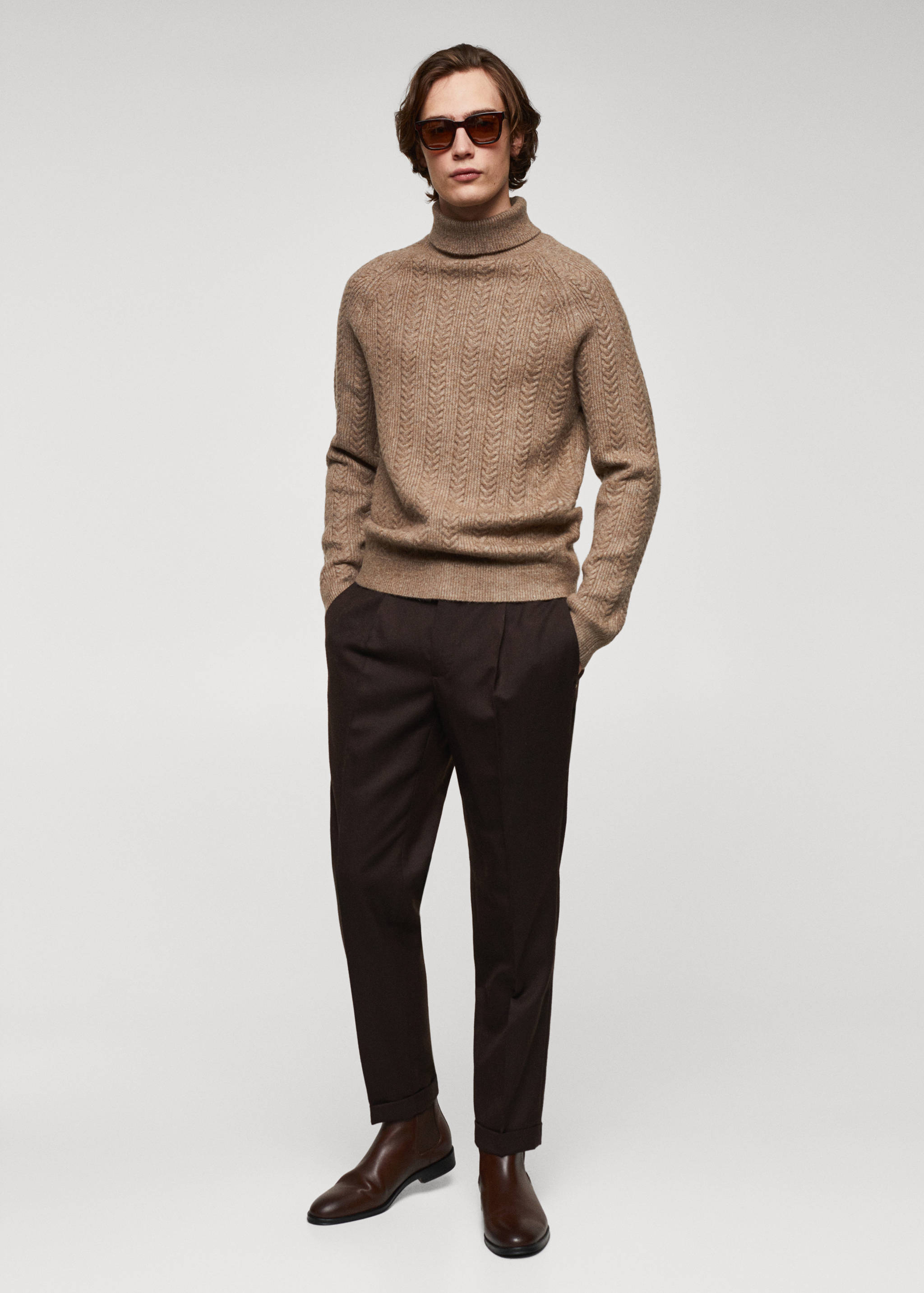 Twisted turtleneck sweater - General plane