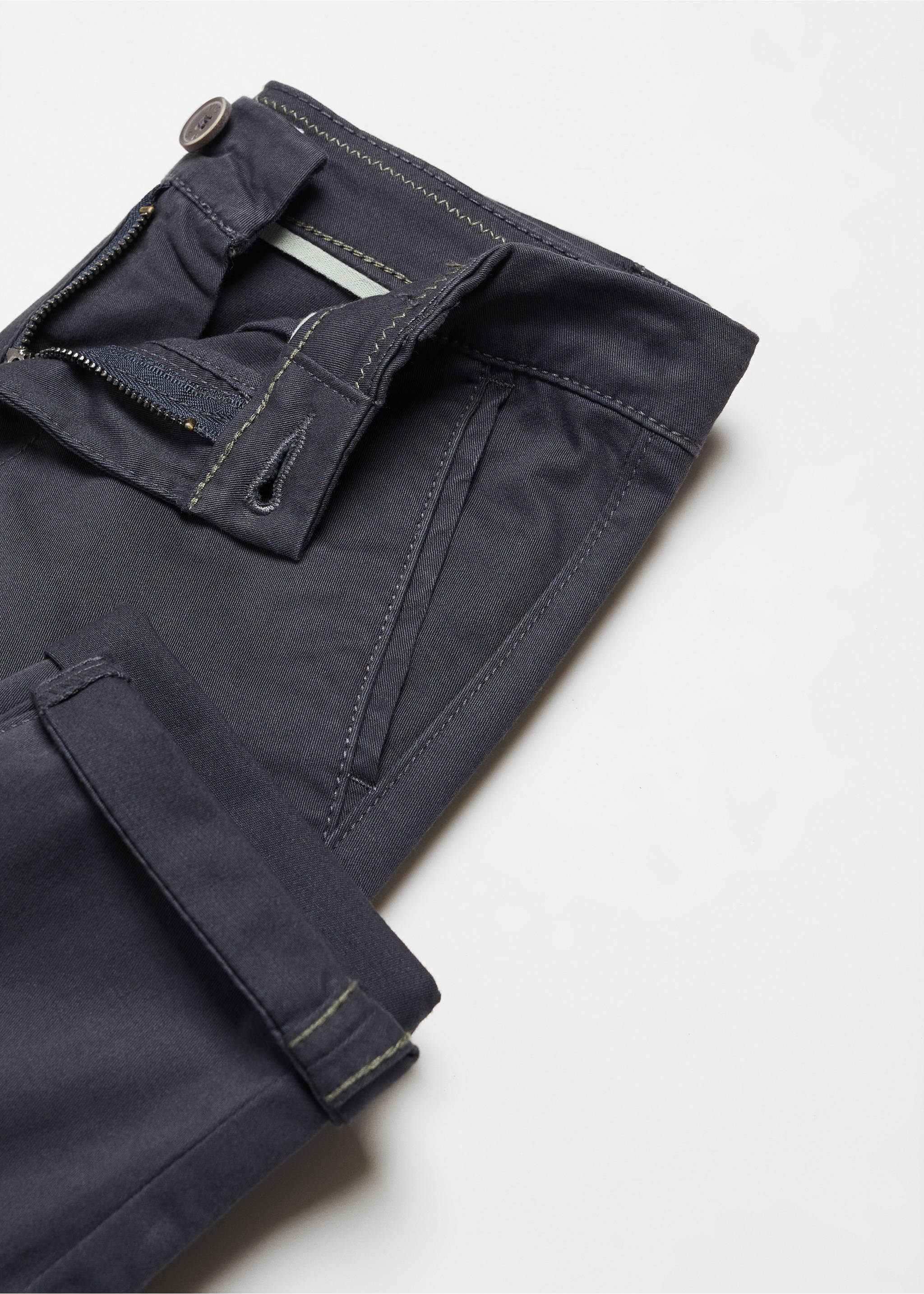 Cotton chinos - Details of the article 8, Medium Grey. Ref: 67010662-00.