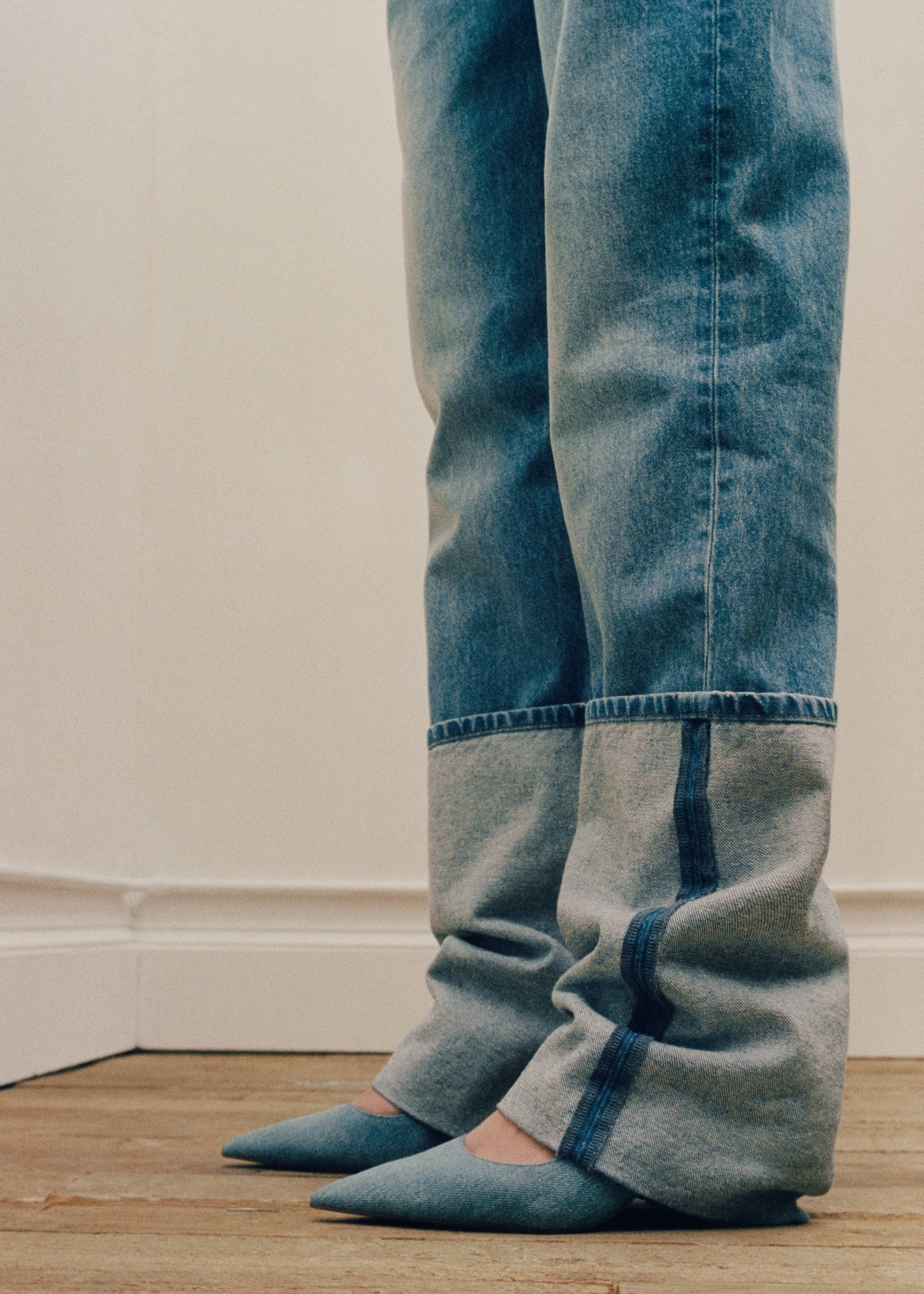 Högklackad sko i denim - Allmän bild