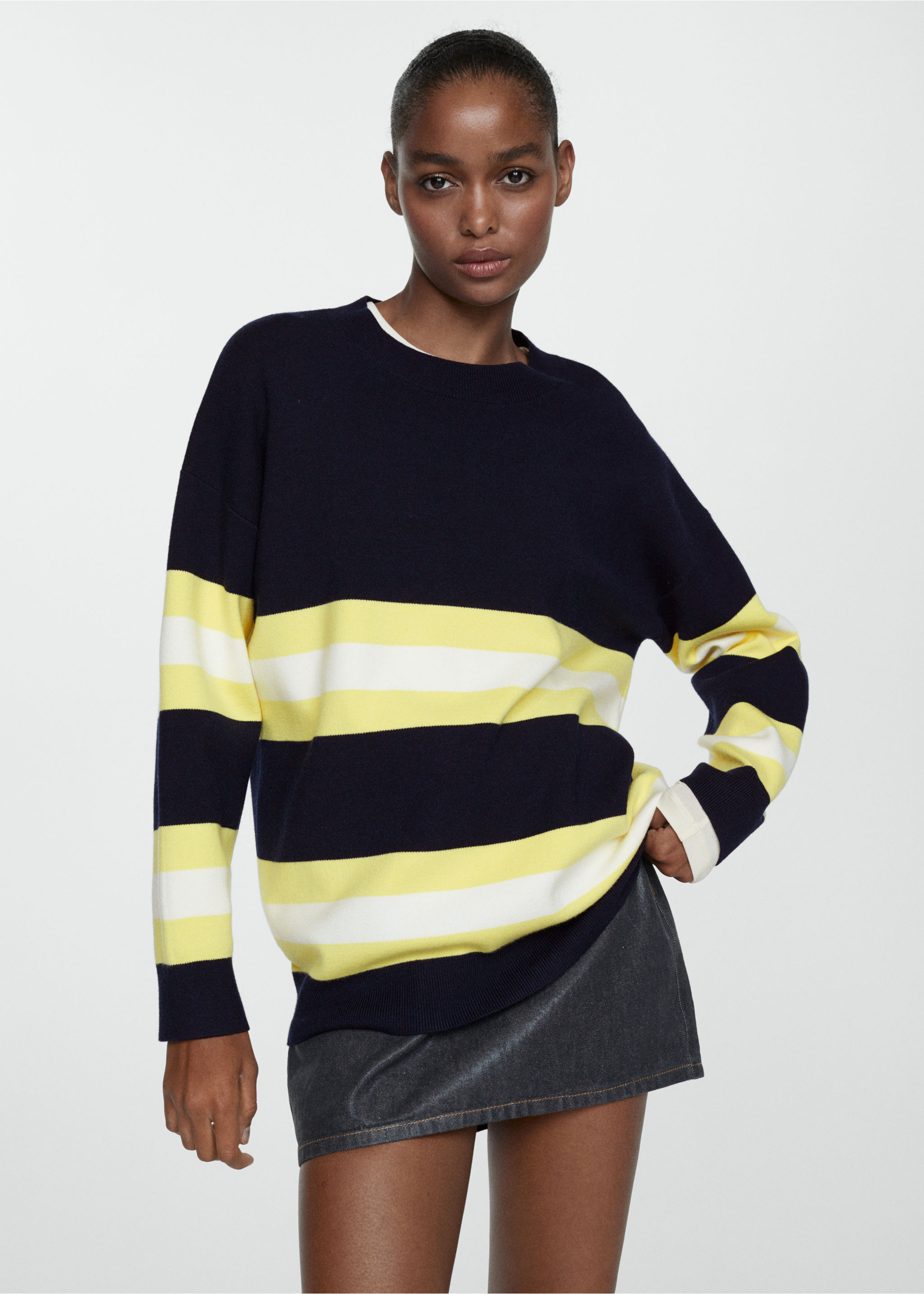 Knit striped sweater - Medium plane